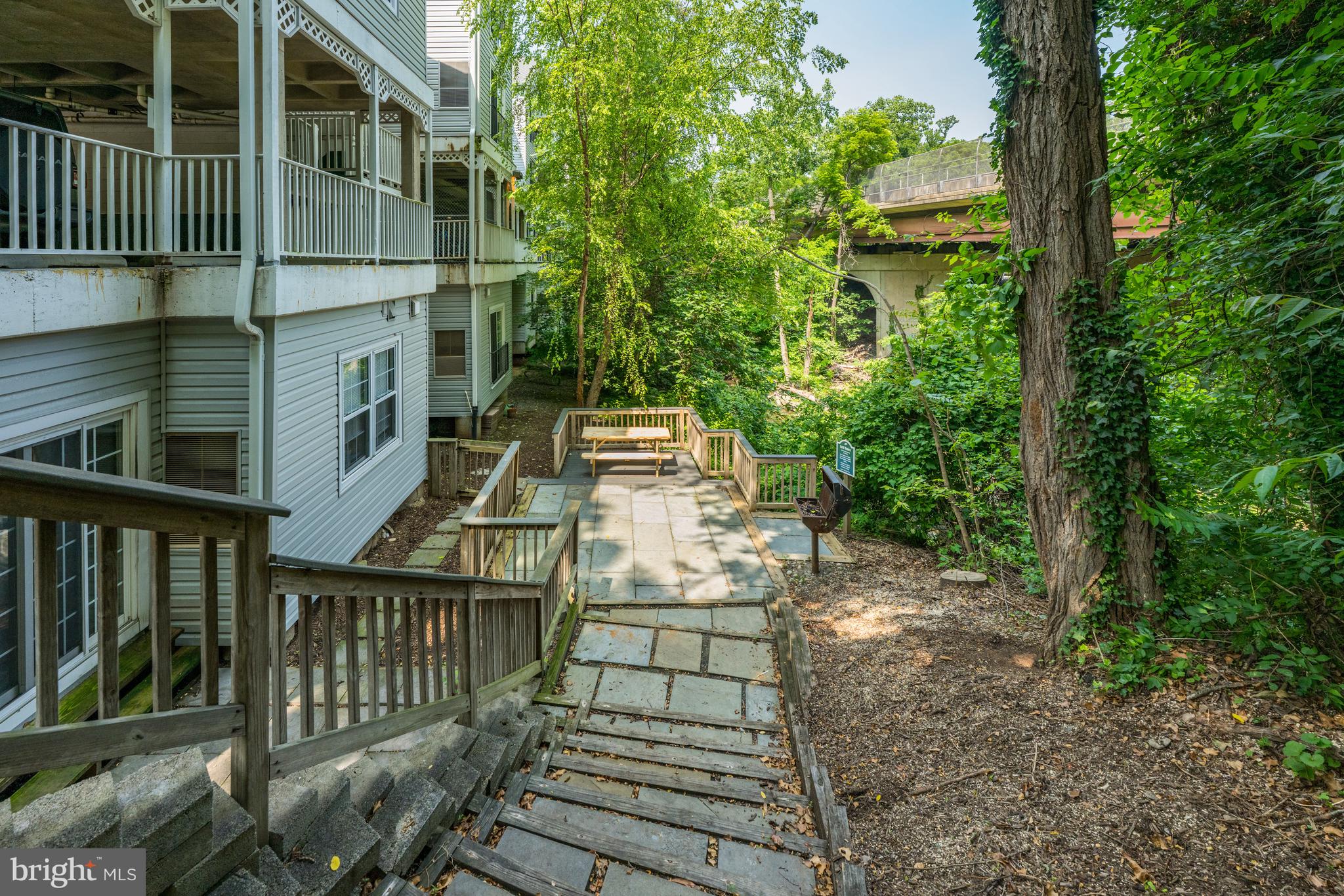 SPOUT RUN TERRACE - Residential