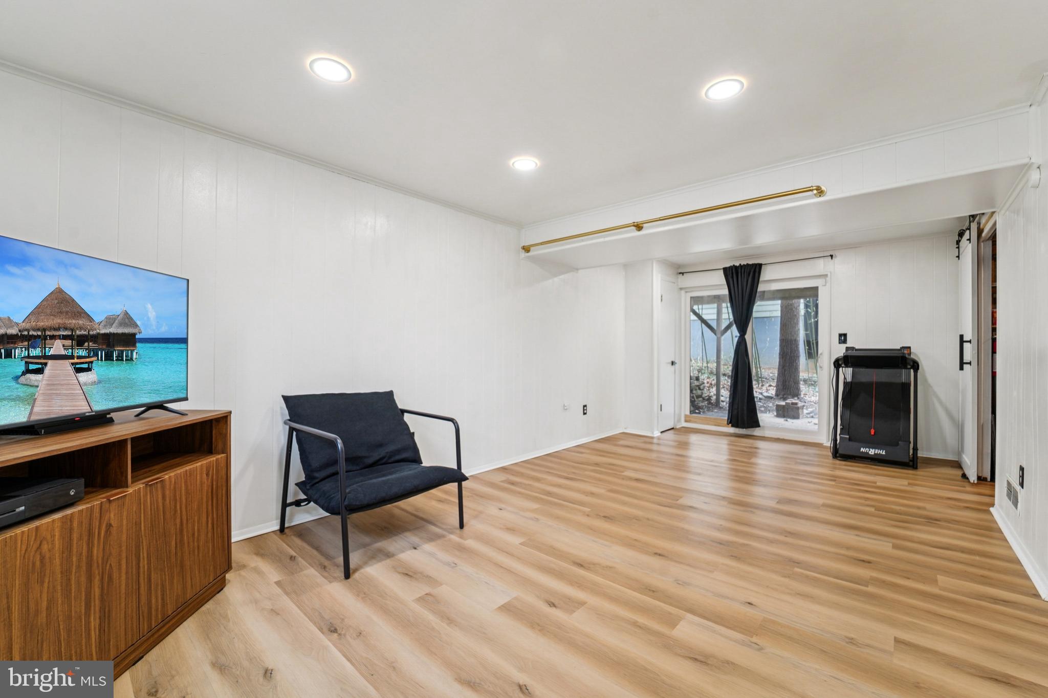 OAKLAND MILLS - Residential