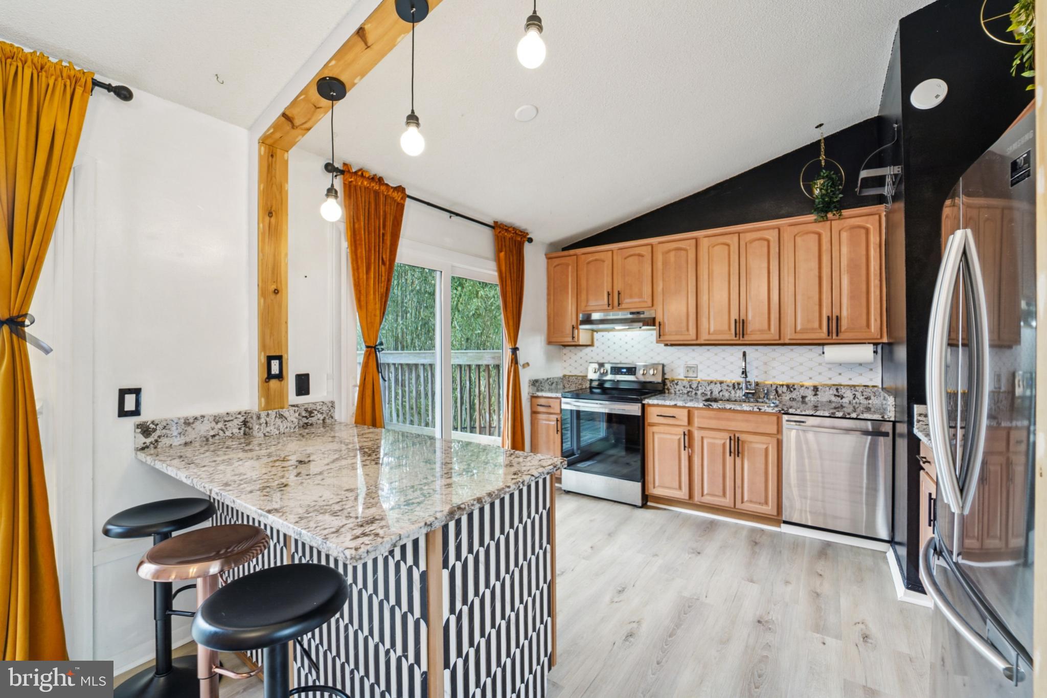 5211 THUNDER HILL ROAD