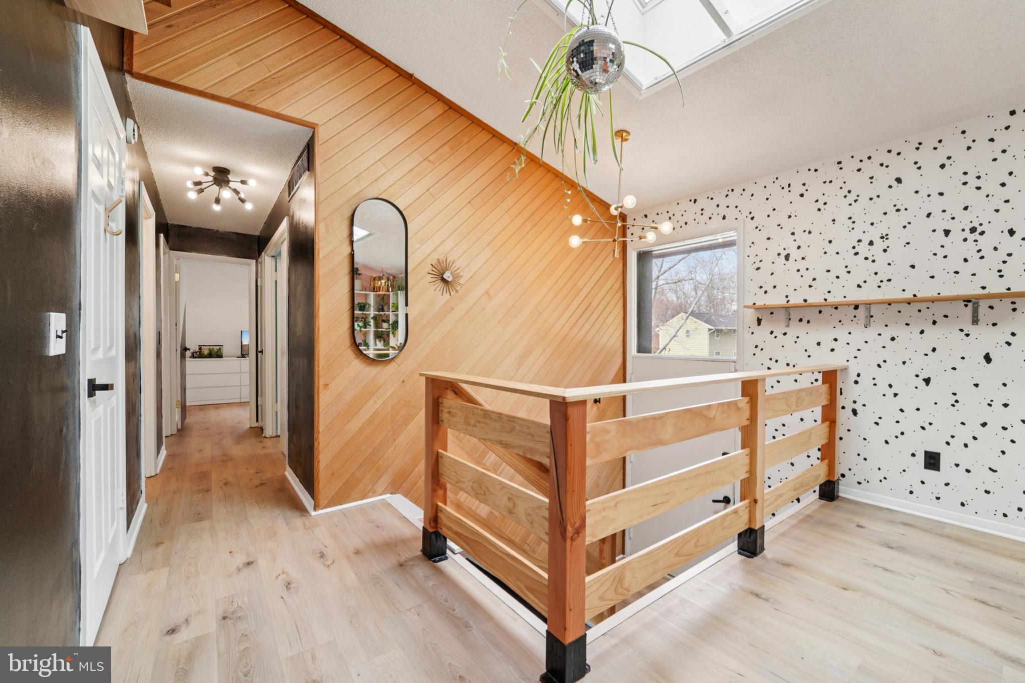 OAKLAND MILLS - Residential