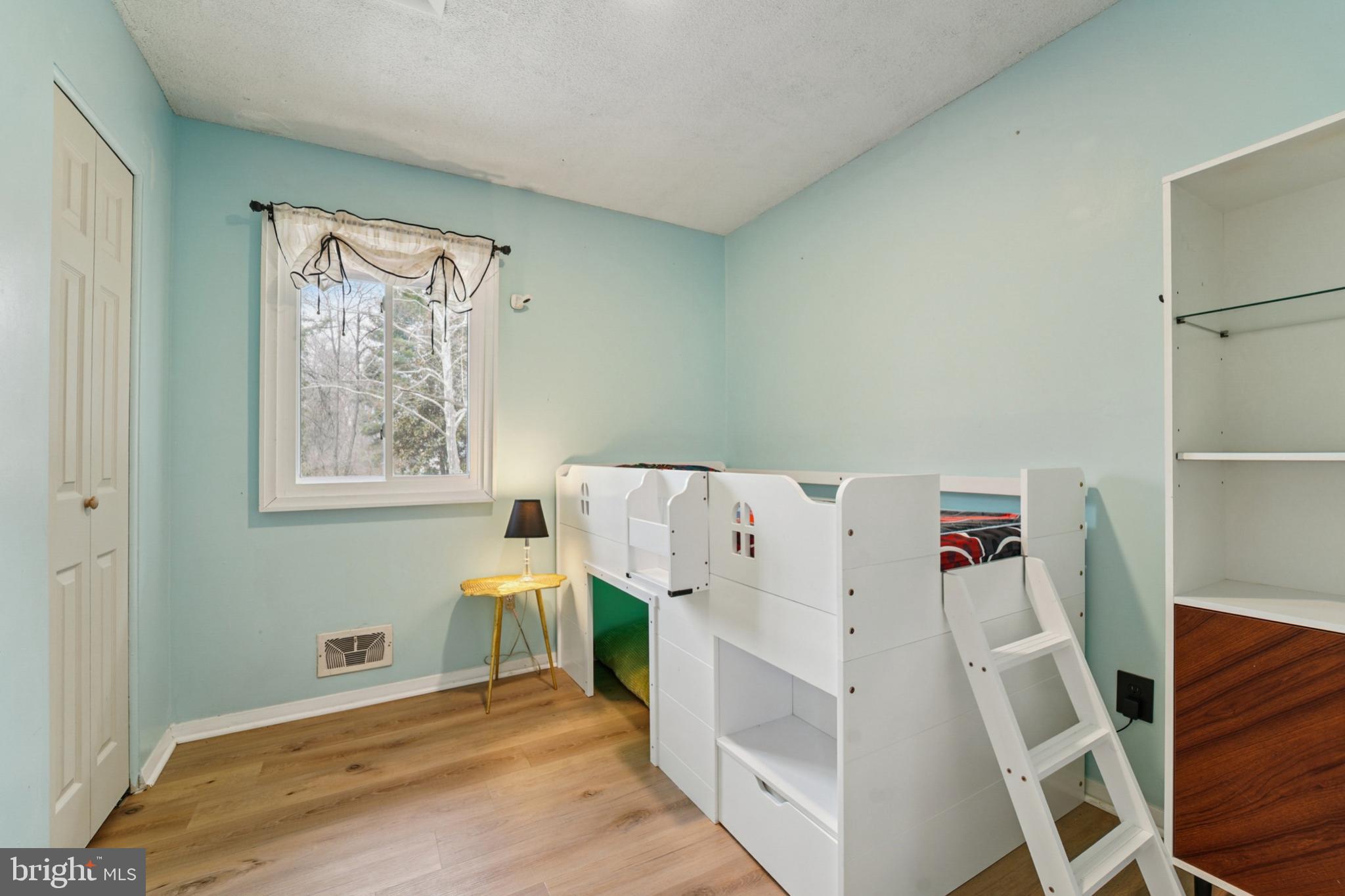 OAKLAND MILLS - Residential