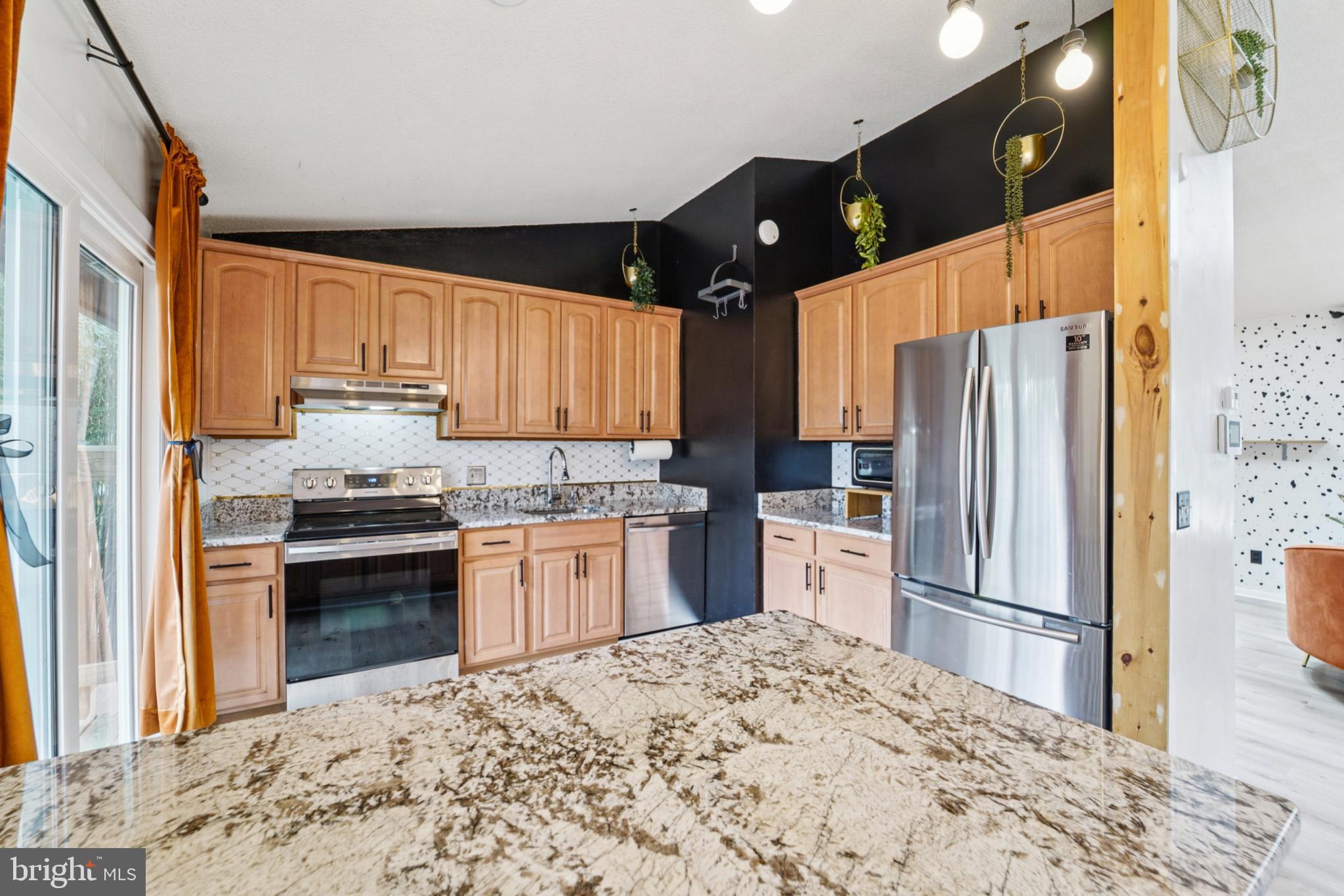 OAKLAND MILLS - Residential