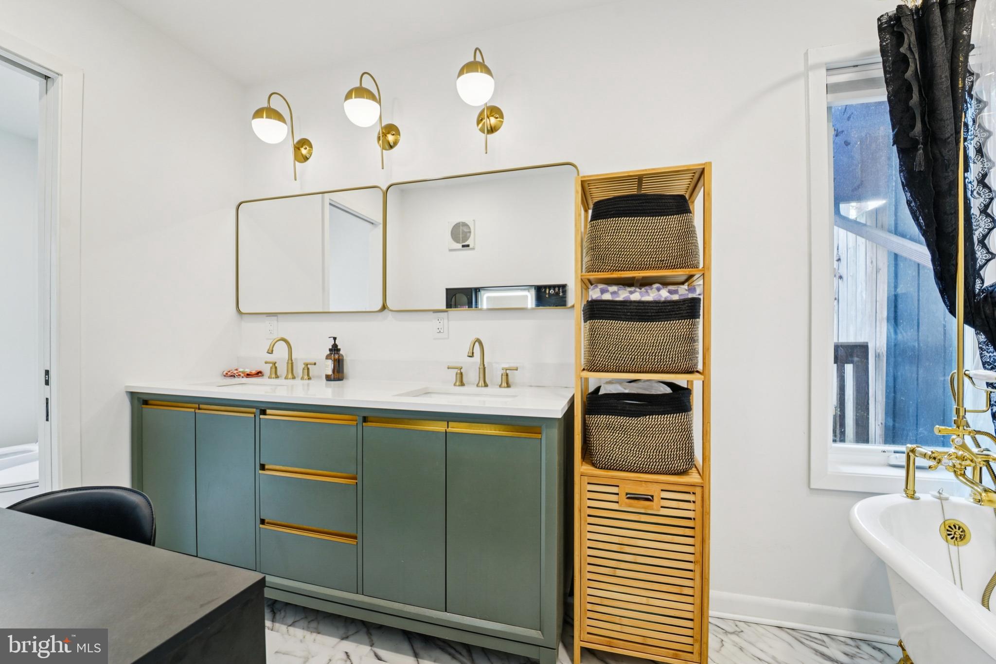 OAKLAND MILLS - Residential