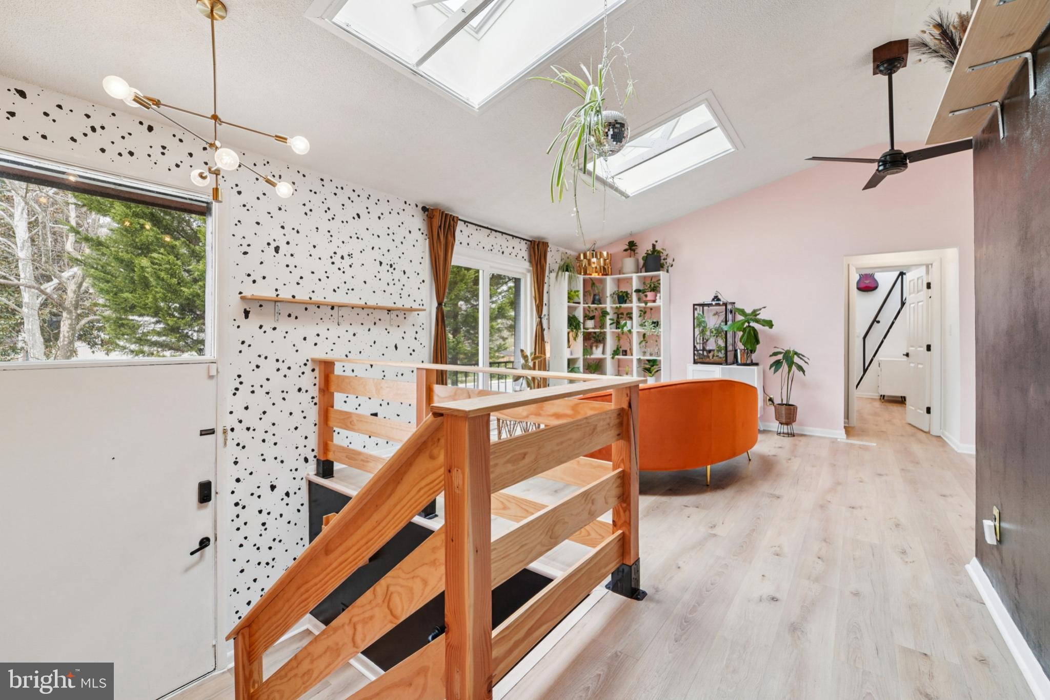 OAKLAND MILLS - Residential