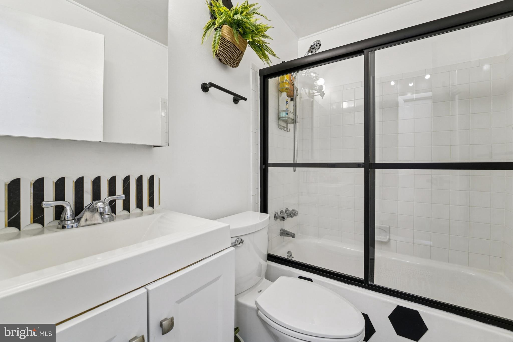 OAKLAND MILLS - Residential