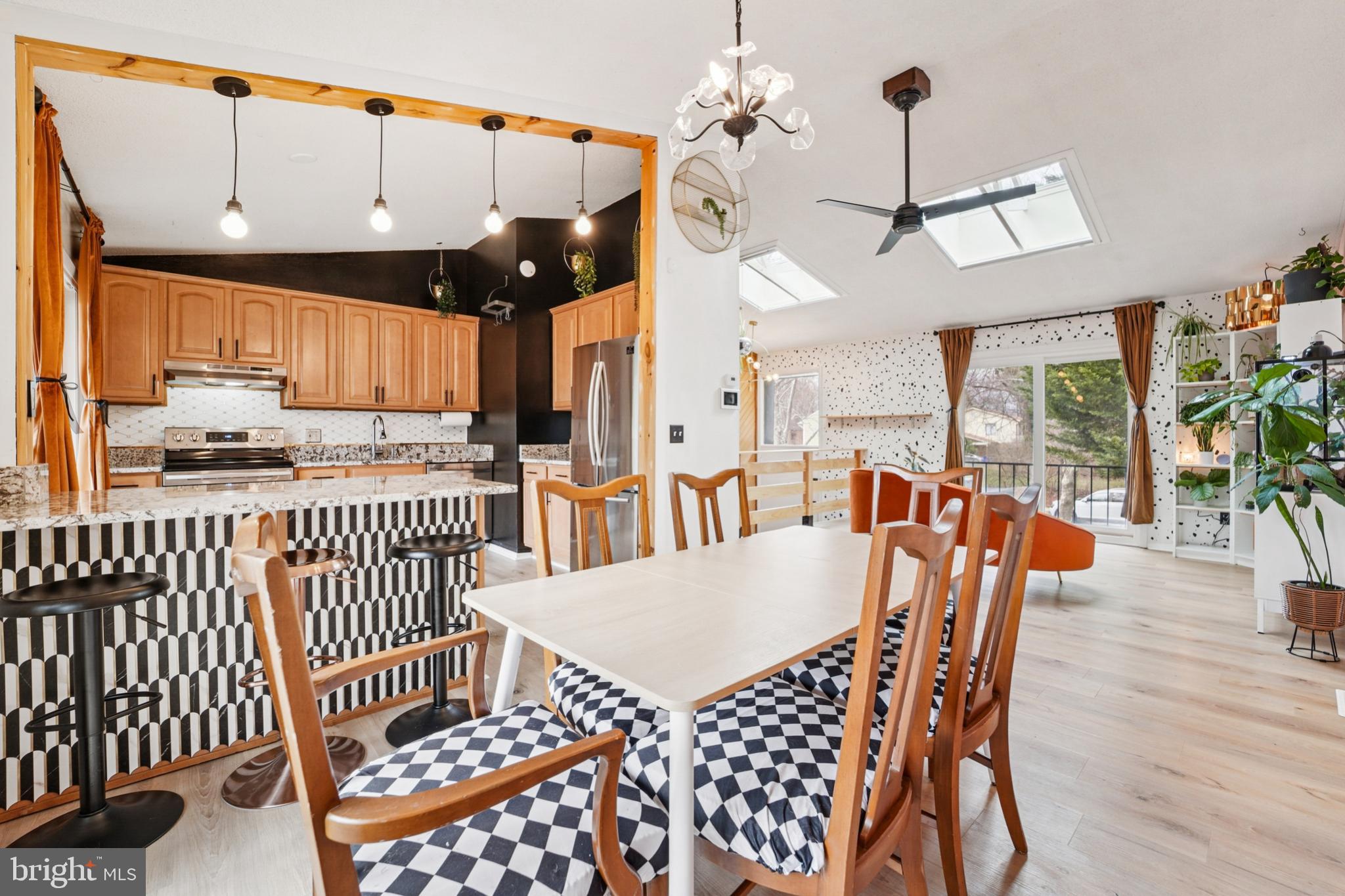 OAKLAND MILLS - Residential