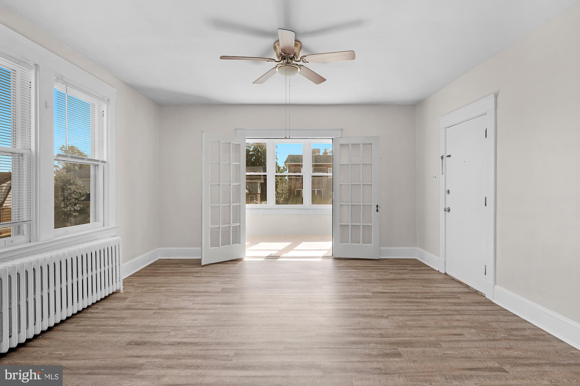 PARADISE - Residential Lease