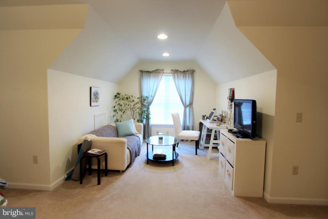 BUCK RUN ESTATES - Residential Lease