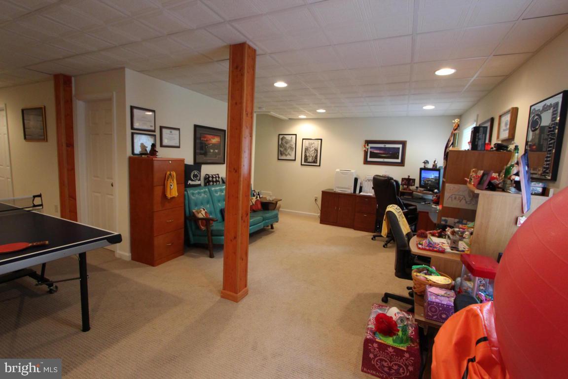 BUCK RUN ESTATES - Residential Lease
