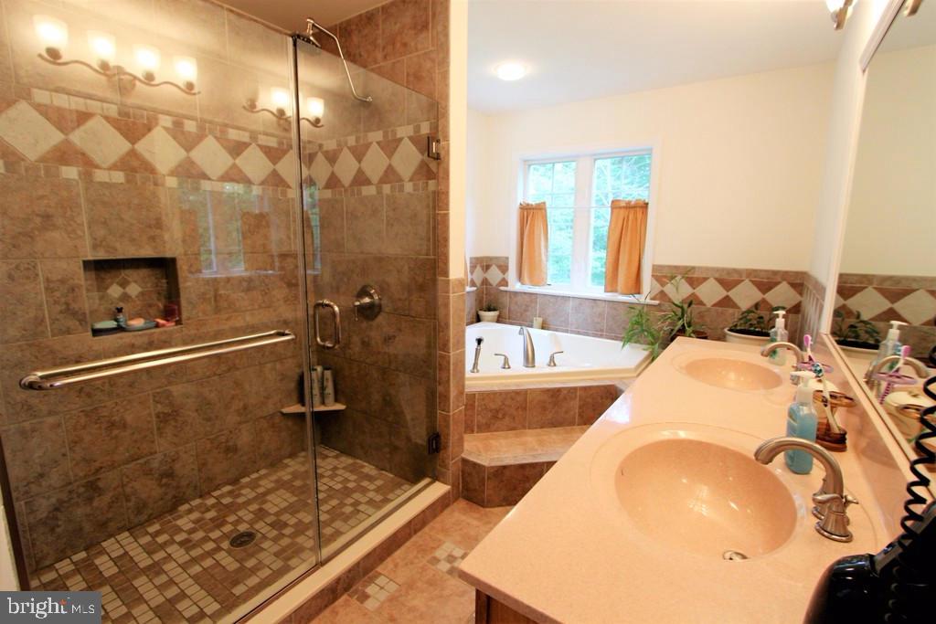 BUCK RUN ESTATES - Residential Lease