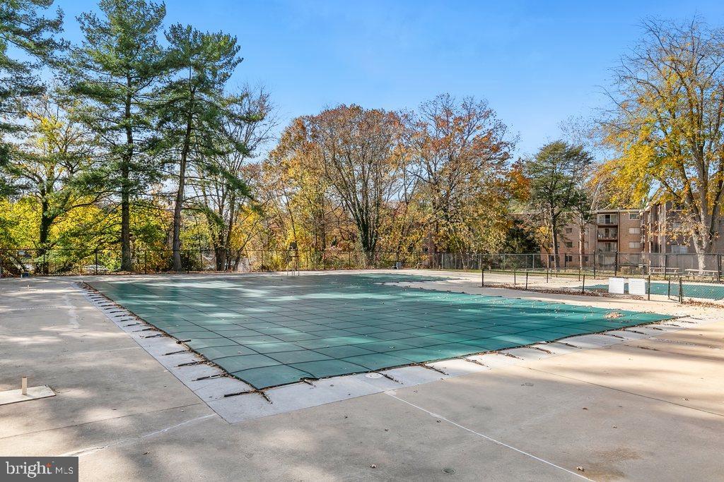 FAIRWAYS - Residential