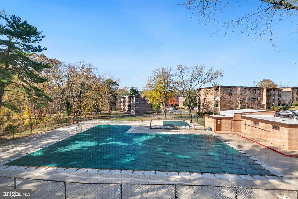 FAIRWAYS - Residential