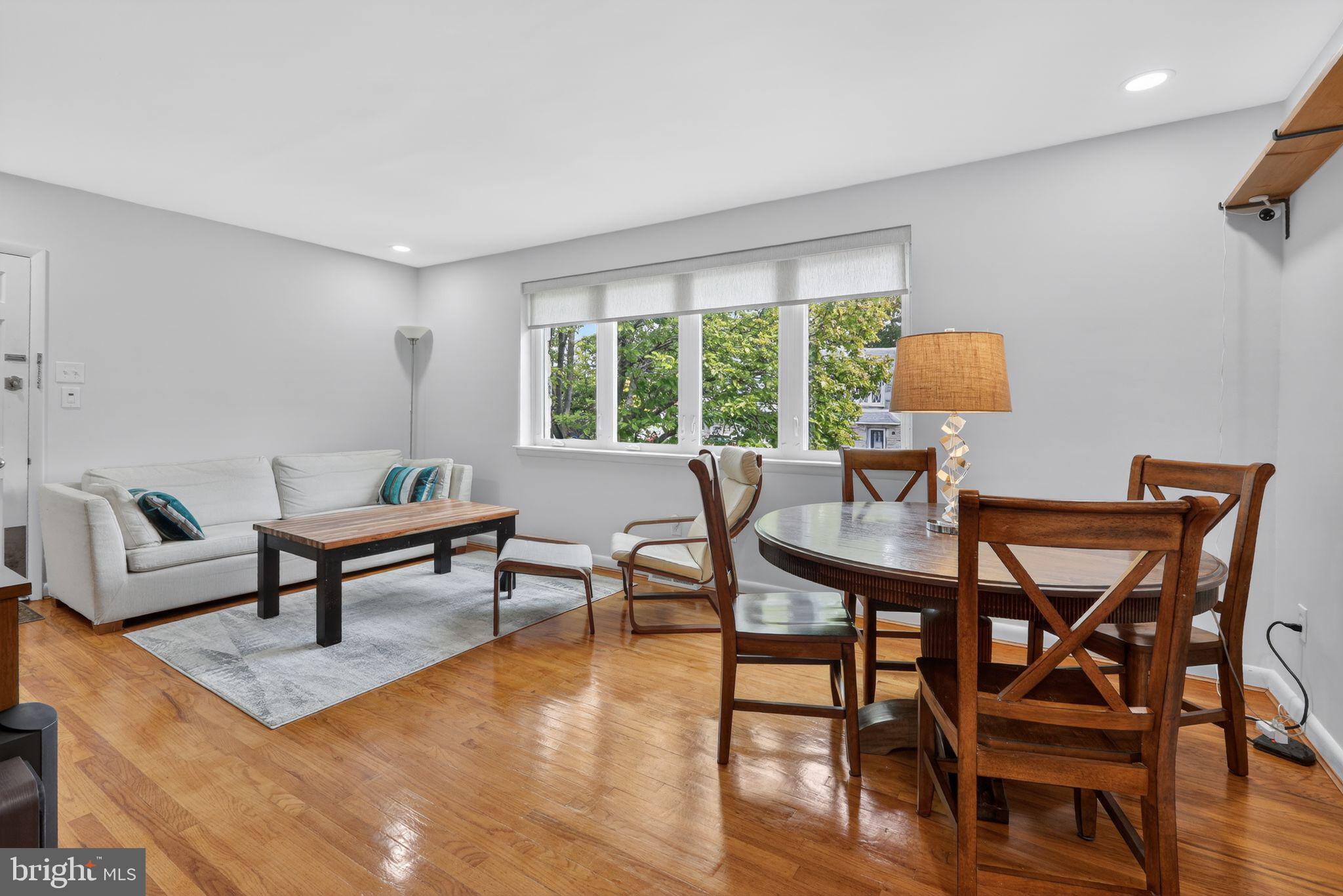 ROXBOROUGH - Residential