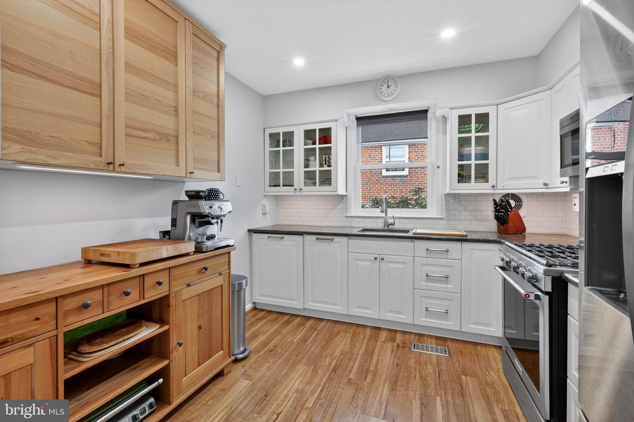 ROXBOROUGH - Residential