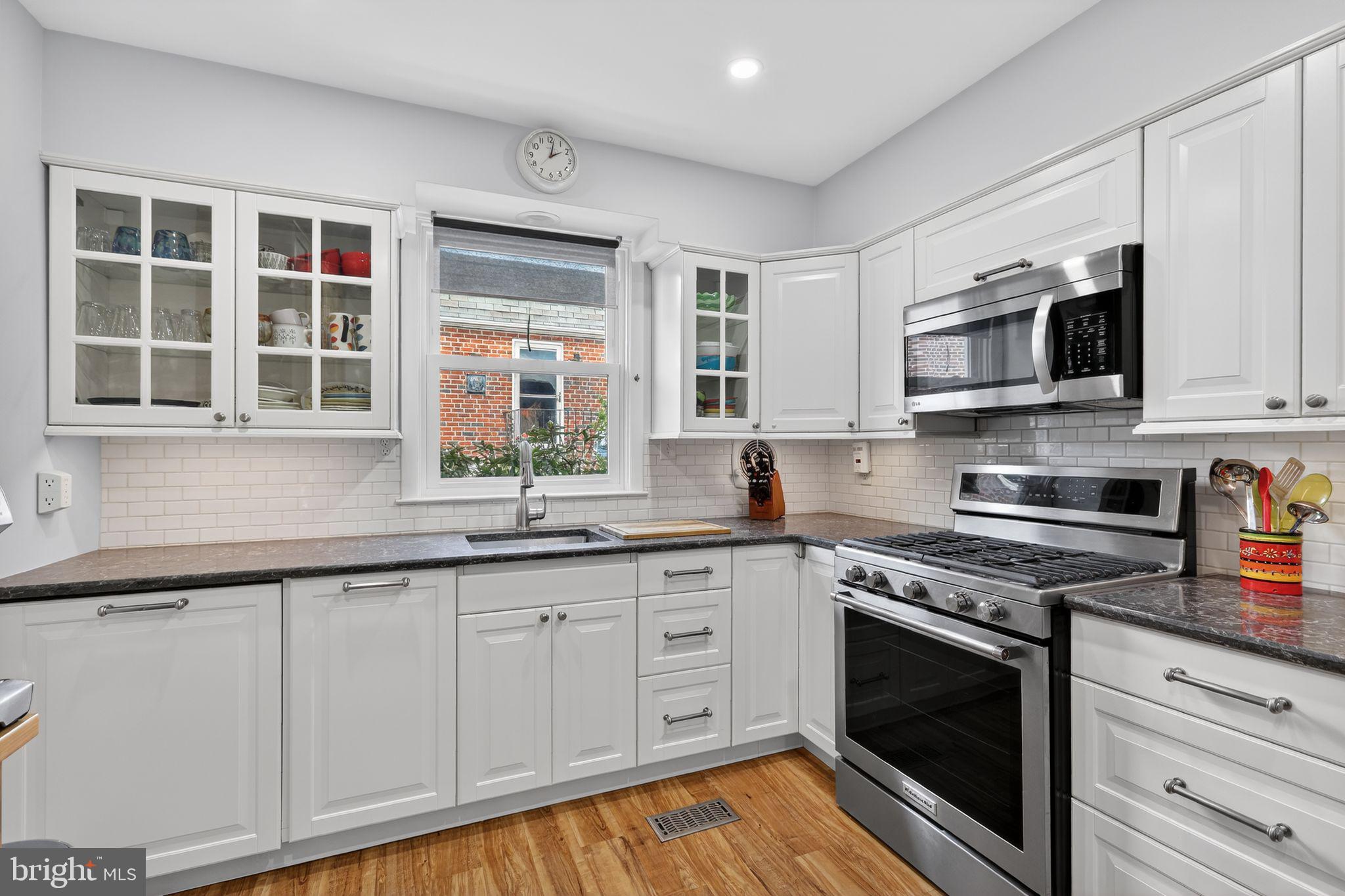 ROXBOROUGH - Residential