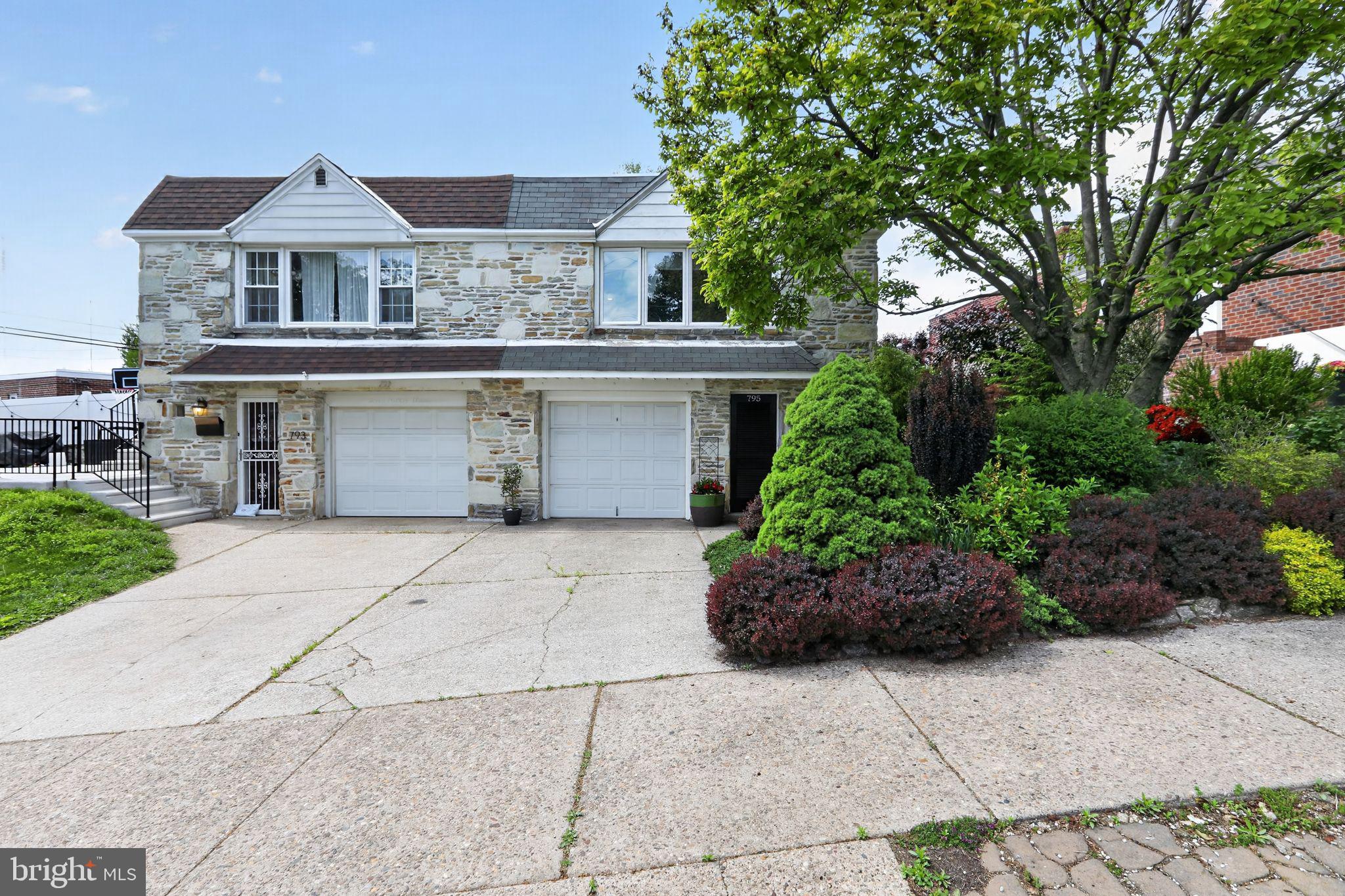 ROXBOROUGH - Residential