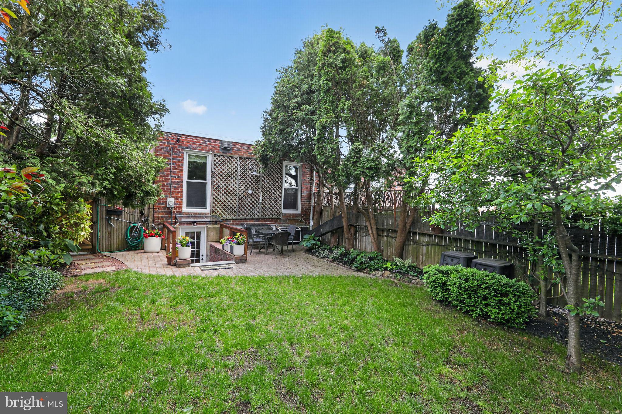 ROXBOROUGH - Residential