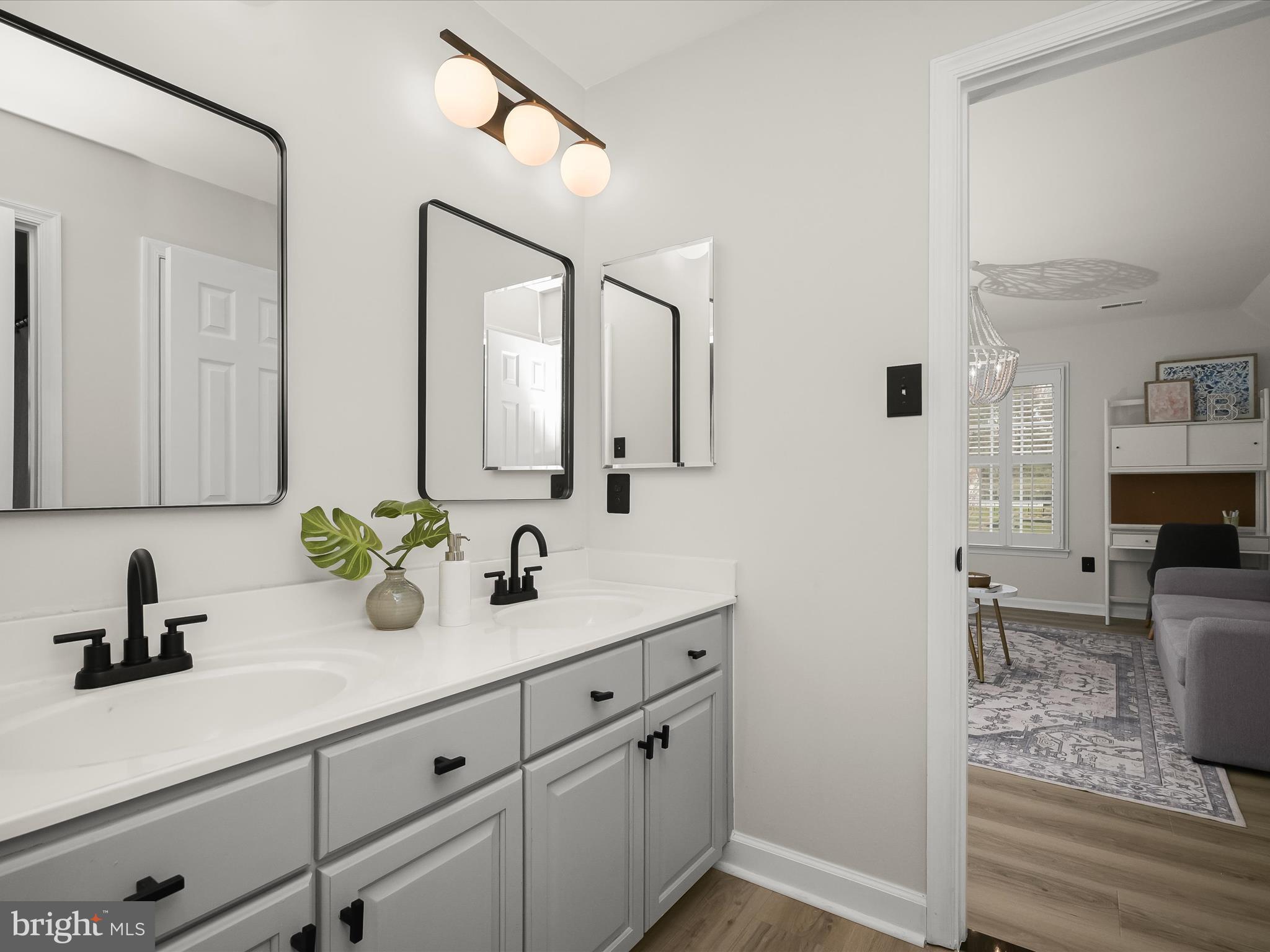 FOX VALLEY ESTATES - Residential