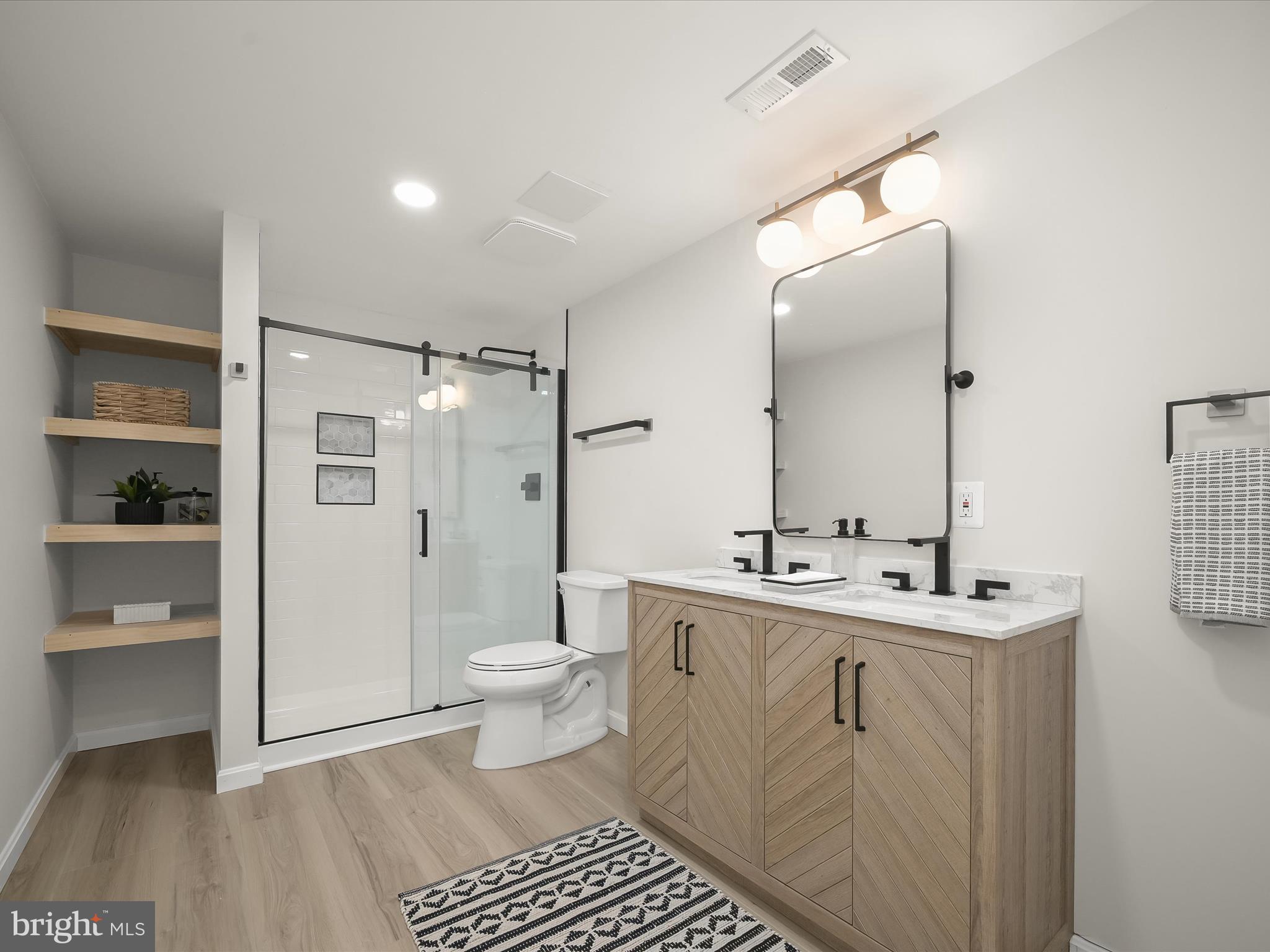 FOX VALLEY ESTATES - Residential