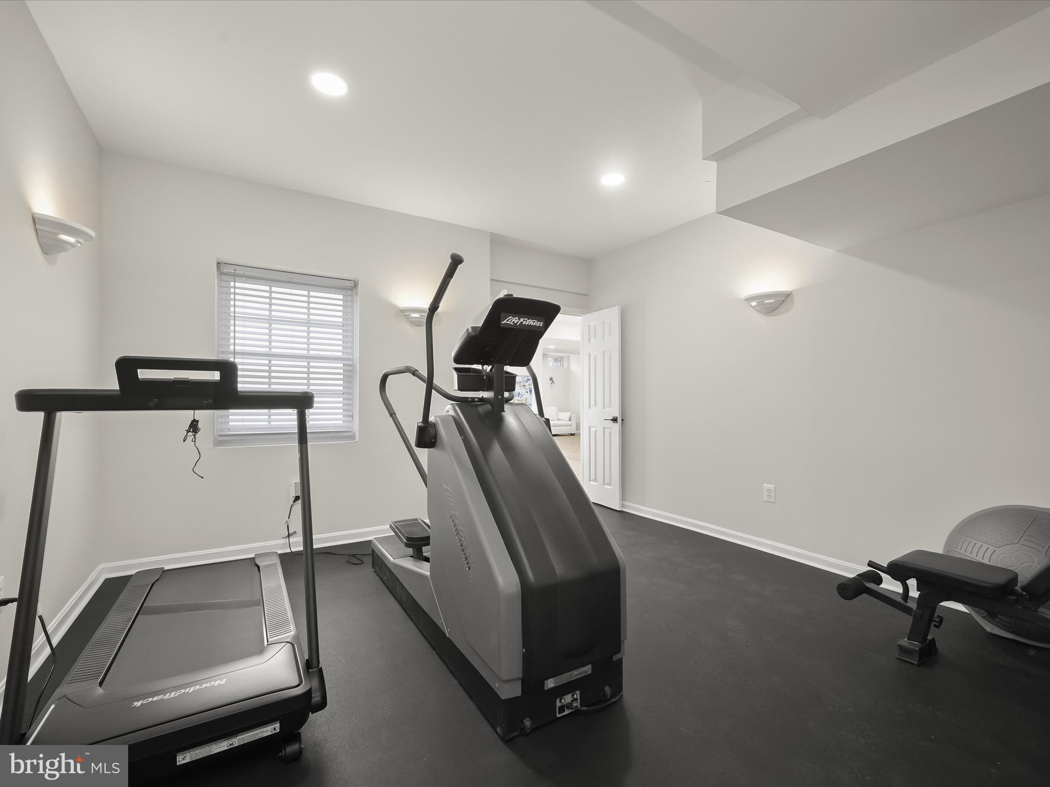 FOX VALLEY ESTATES - Residential