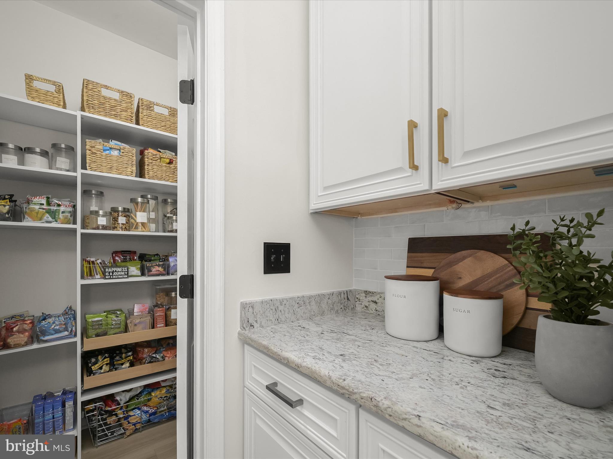 FOX VALLEY ESTATES - Residential