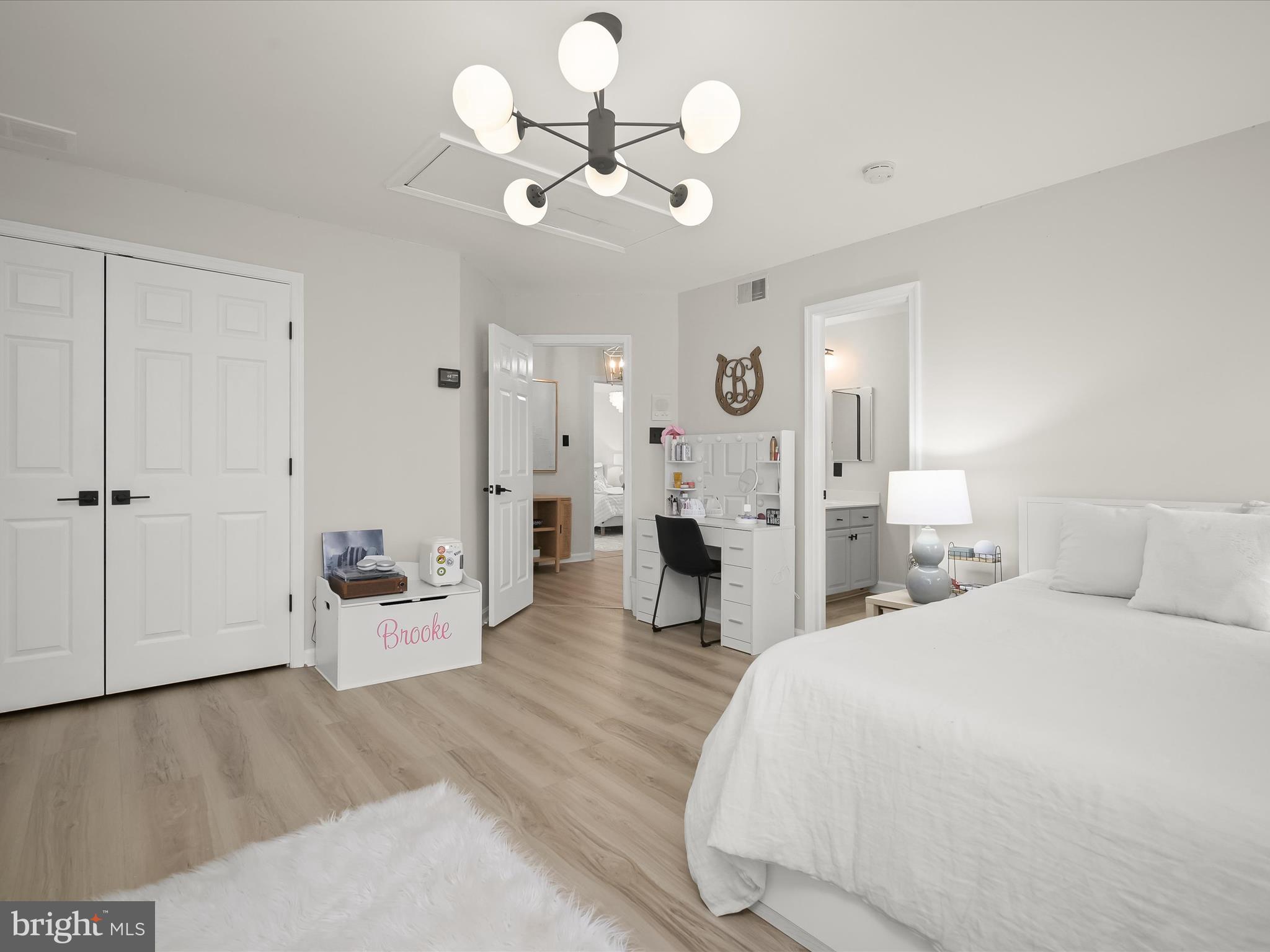 FOX VALLEY ESTATES - Residential