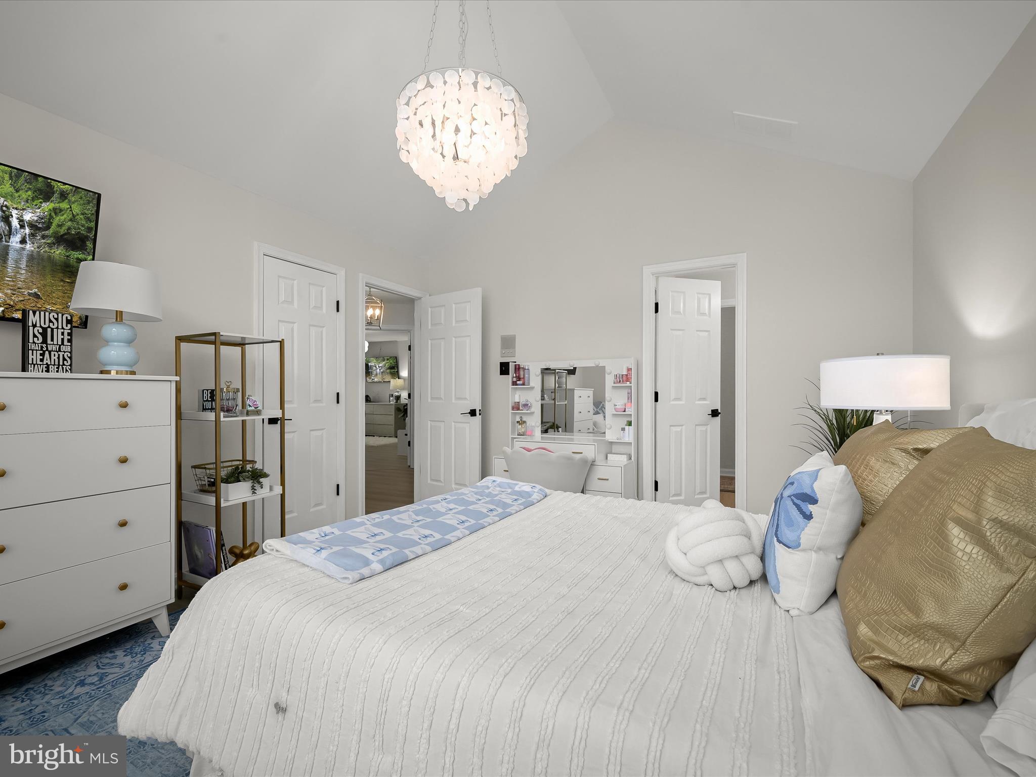 FOX VALLEY ESTATES - Residential