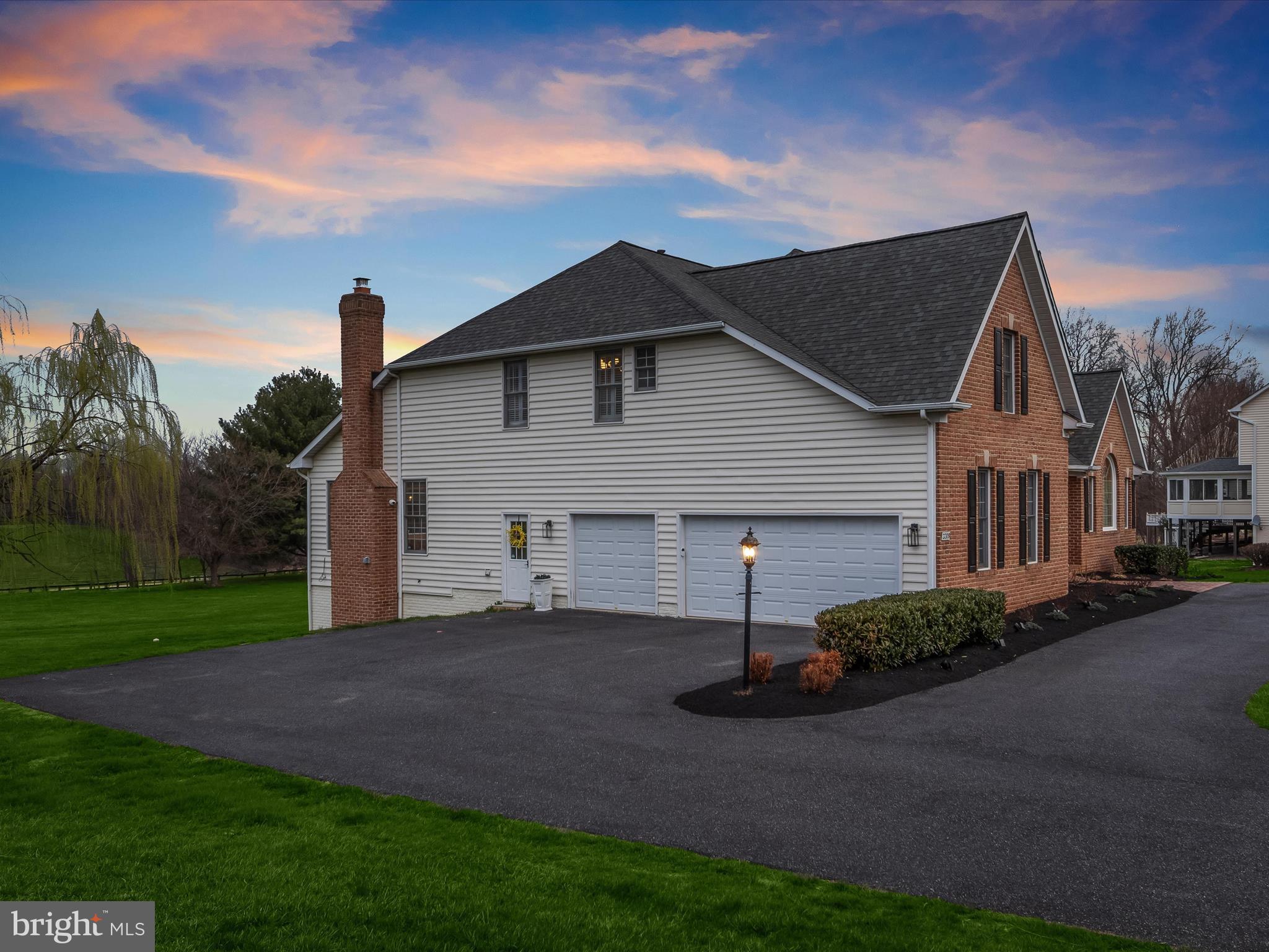 FOX VALLEY ESTATES - Residential