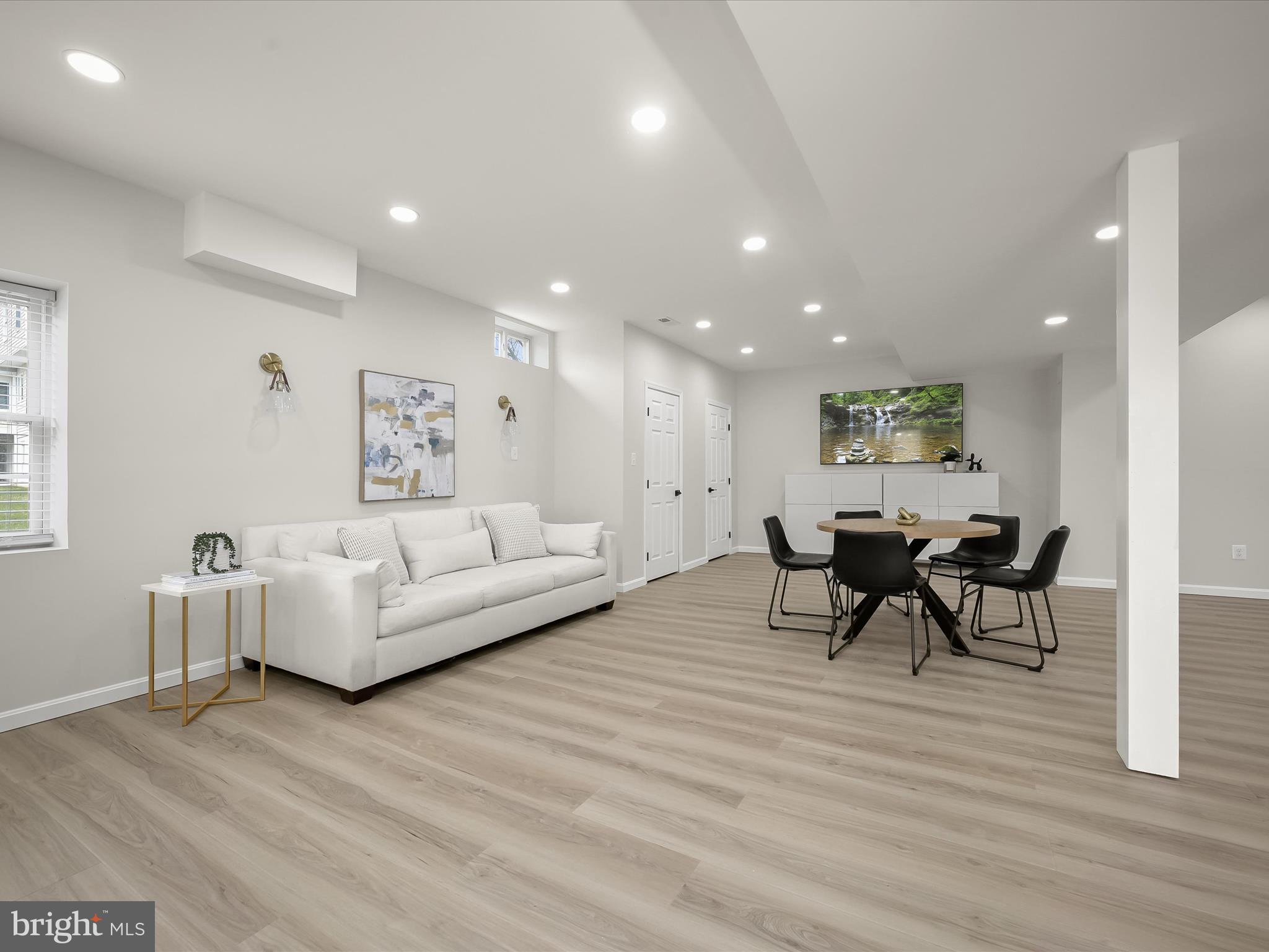 FOX VALLEY ESTATES - Residential