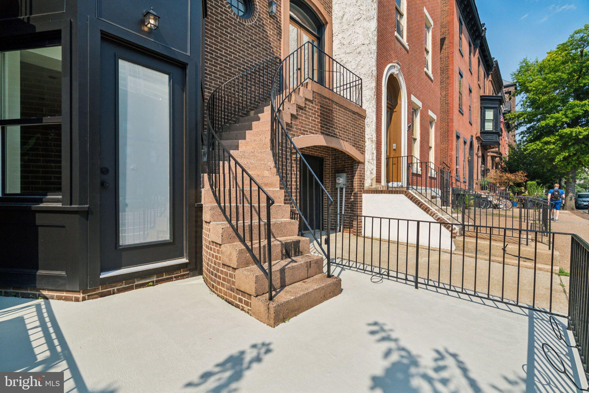 FAIRMOUNT - Residential