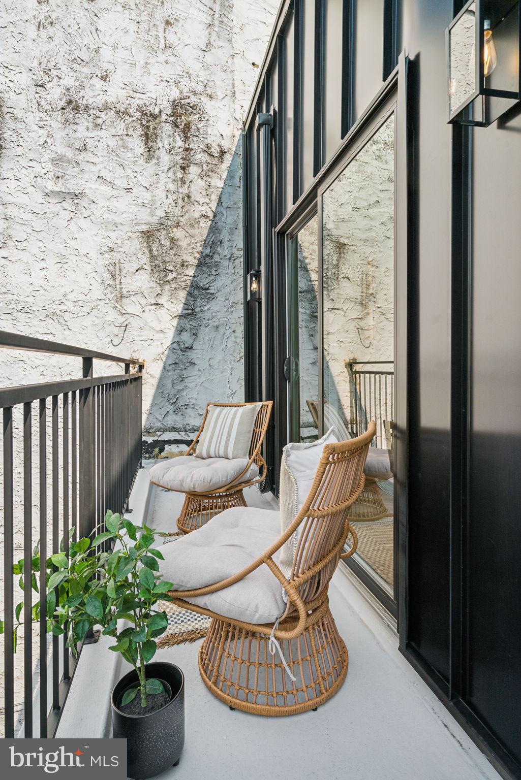 FAIRMOUNT - Residential