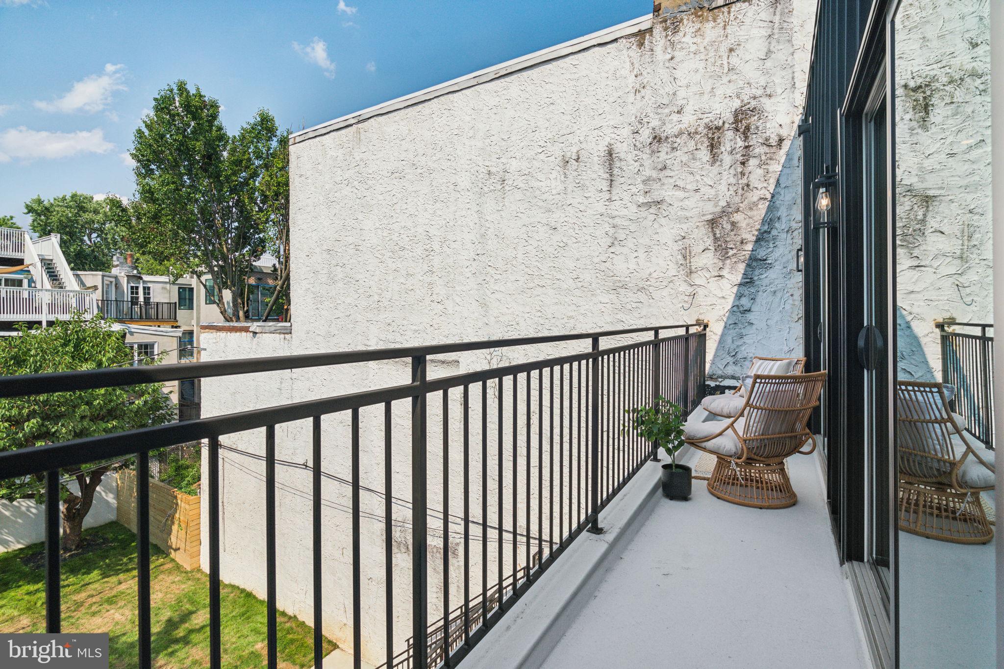 FAIRMOUNT - Residential