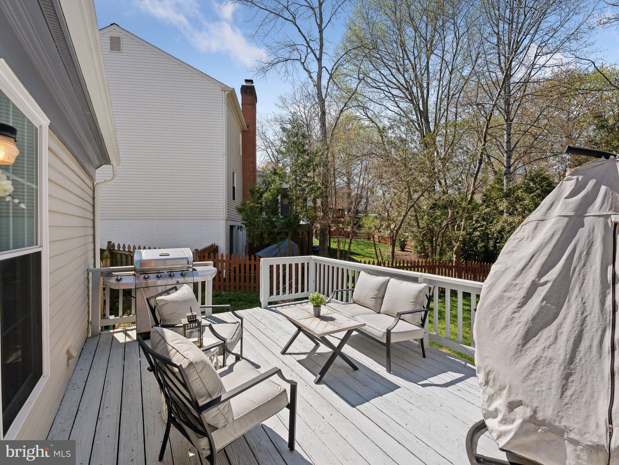 LAKE RIDGE - Residential