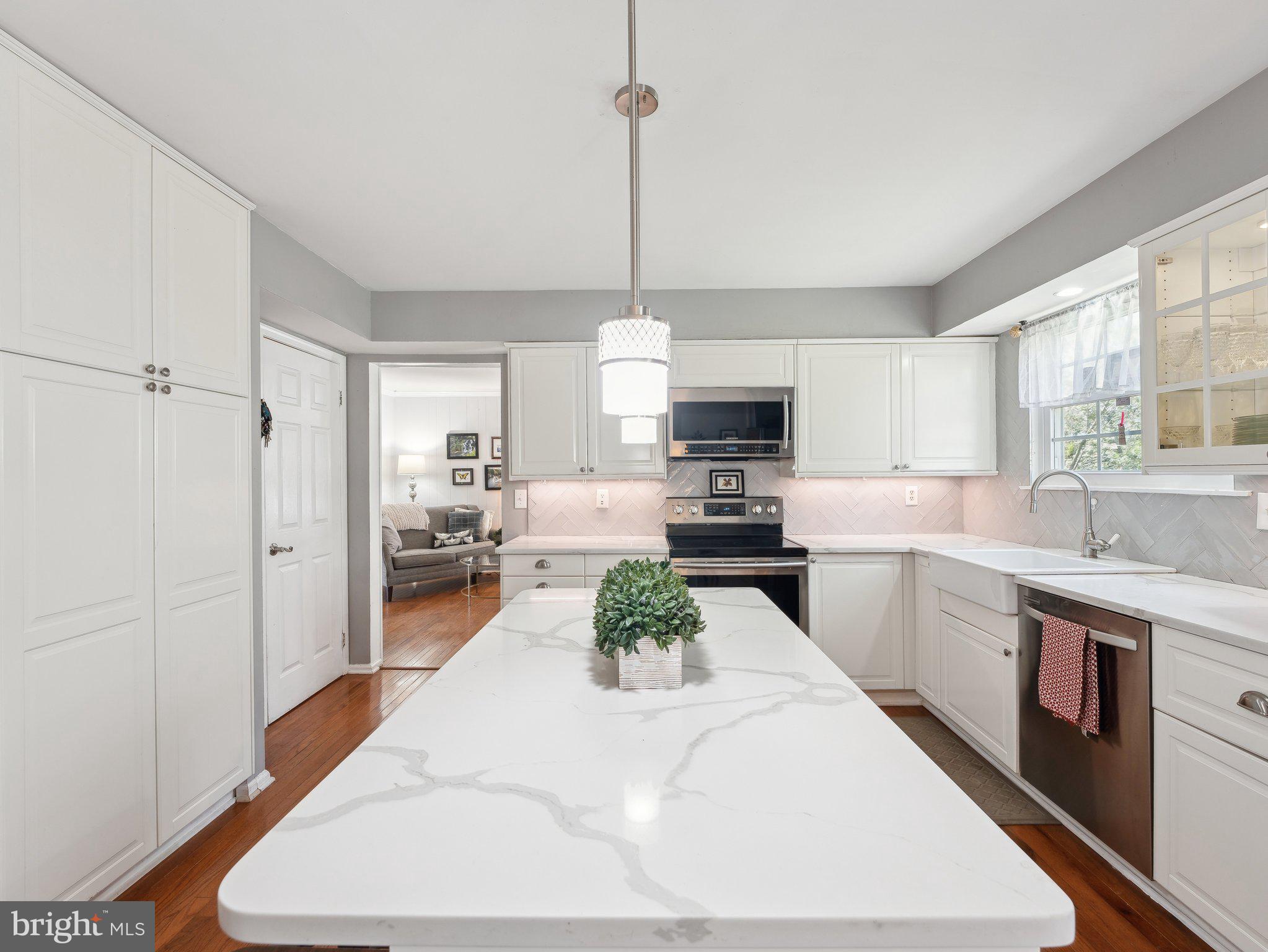 LAKE RIDGE - Residential