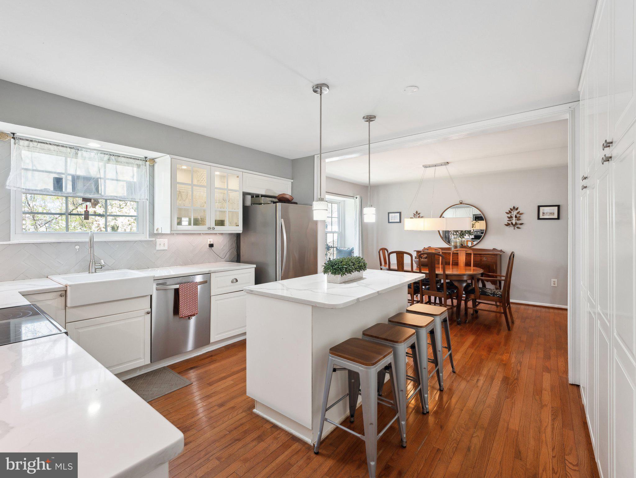 LAKE RIDGE - Residential