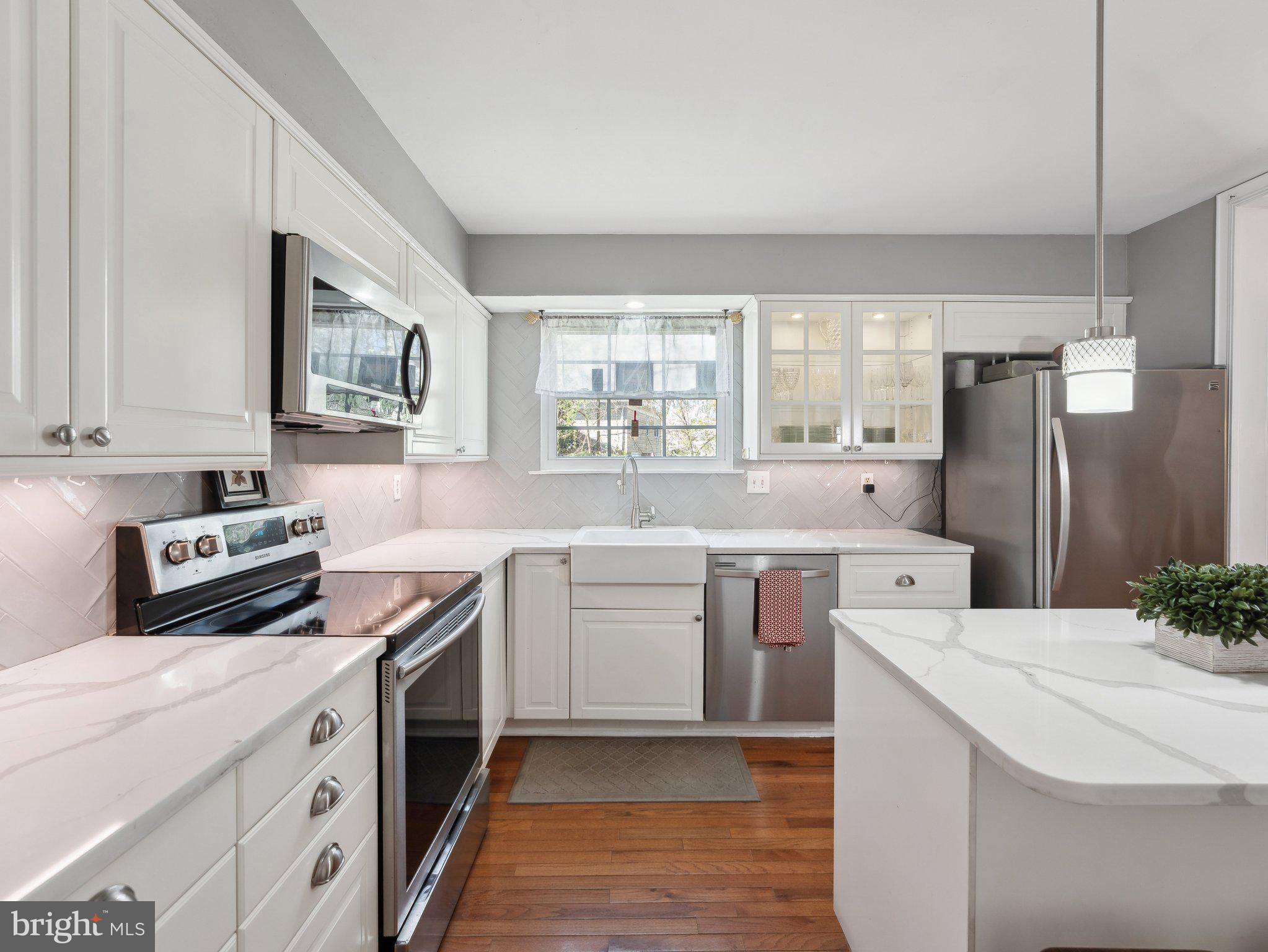 LAKE RIDGE - Residential