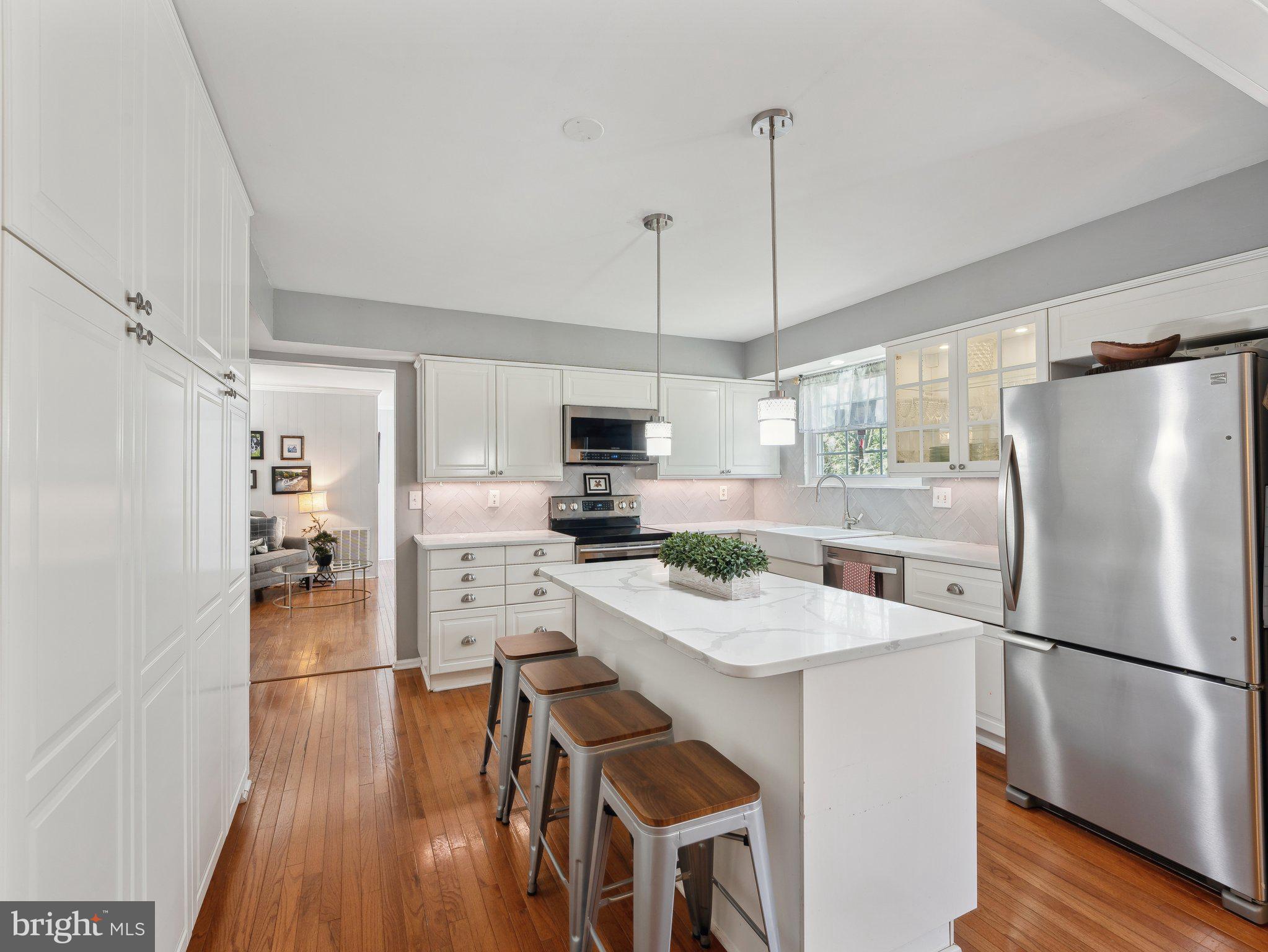 LAKE RIDGE - Residential