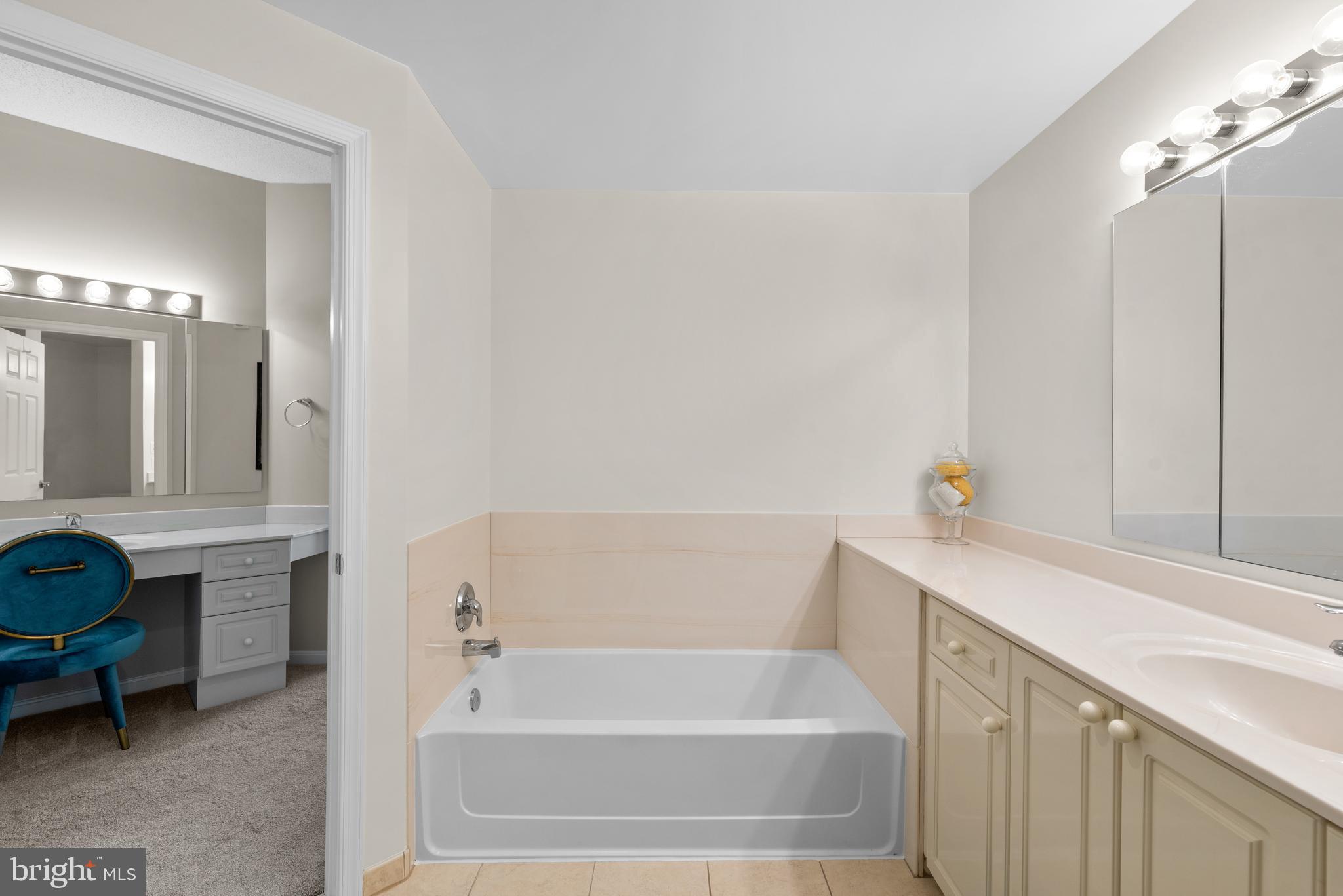 HERITAGE HARBOUR - Residential