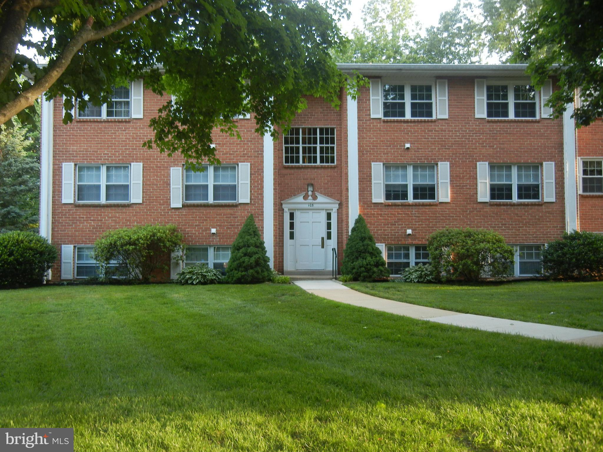 Beautiful penthouse condo. Large living room with wood floor, sliders to balcony. separate dining room with double window, Nice kitchen- all appliances remain,42" cabinets and ceramic floor. Separate laundry room with washer and dryer. Built in bookcase, pantry and linen closet. Bath has handicapped height toilet and shower.Condo fees include water, trash & community pool.