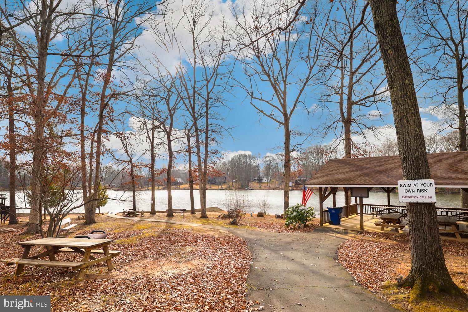 LAKE ARROWHEAD - Residential