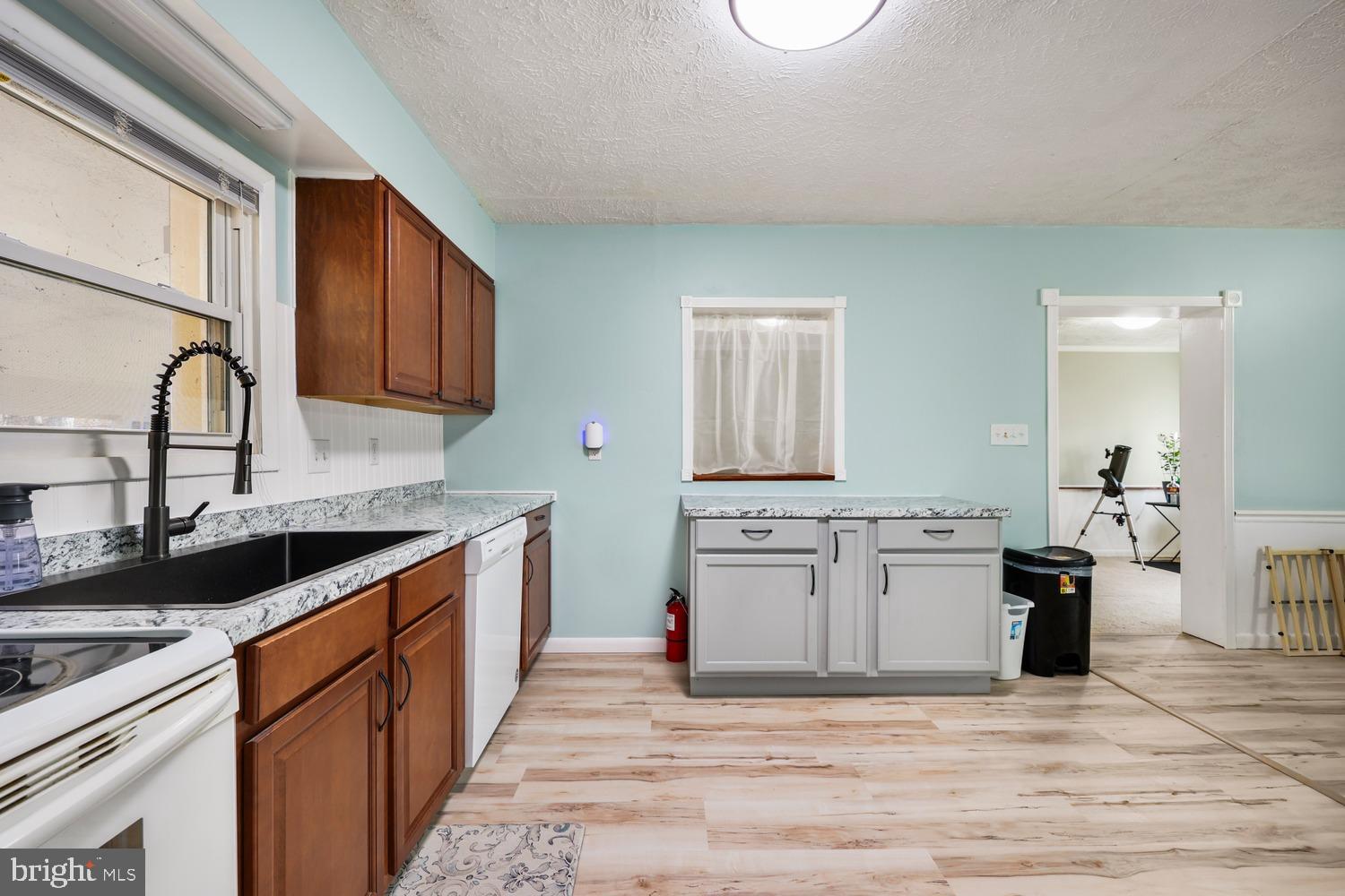 LAKE ARROWHEAD - Residential