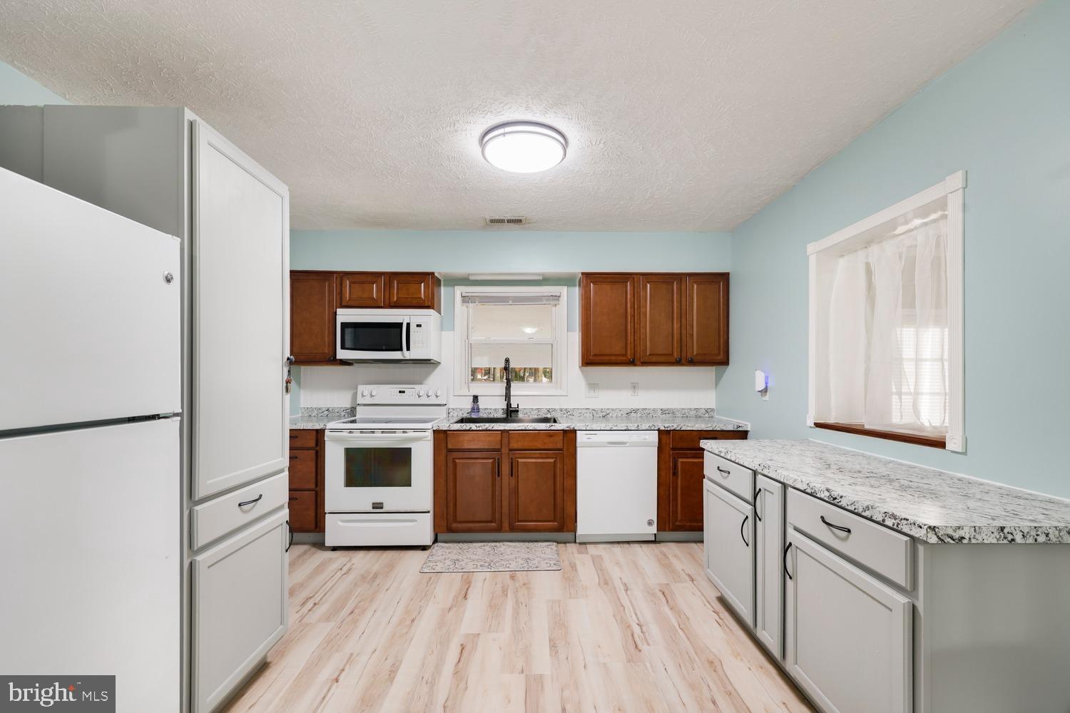 LAKE ARROWHEAD - Residential