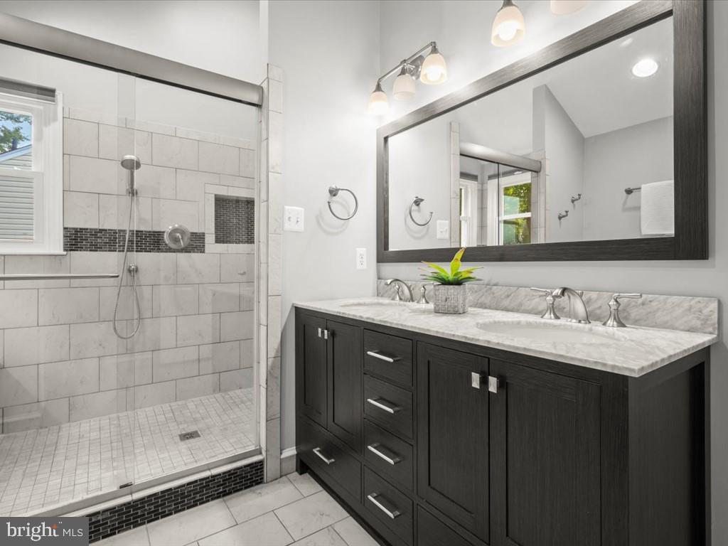 LITTLE ROCKY RUN - Residential