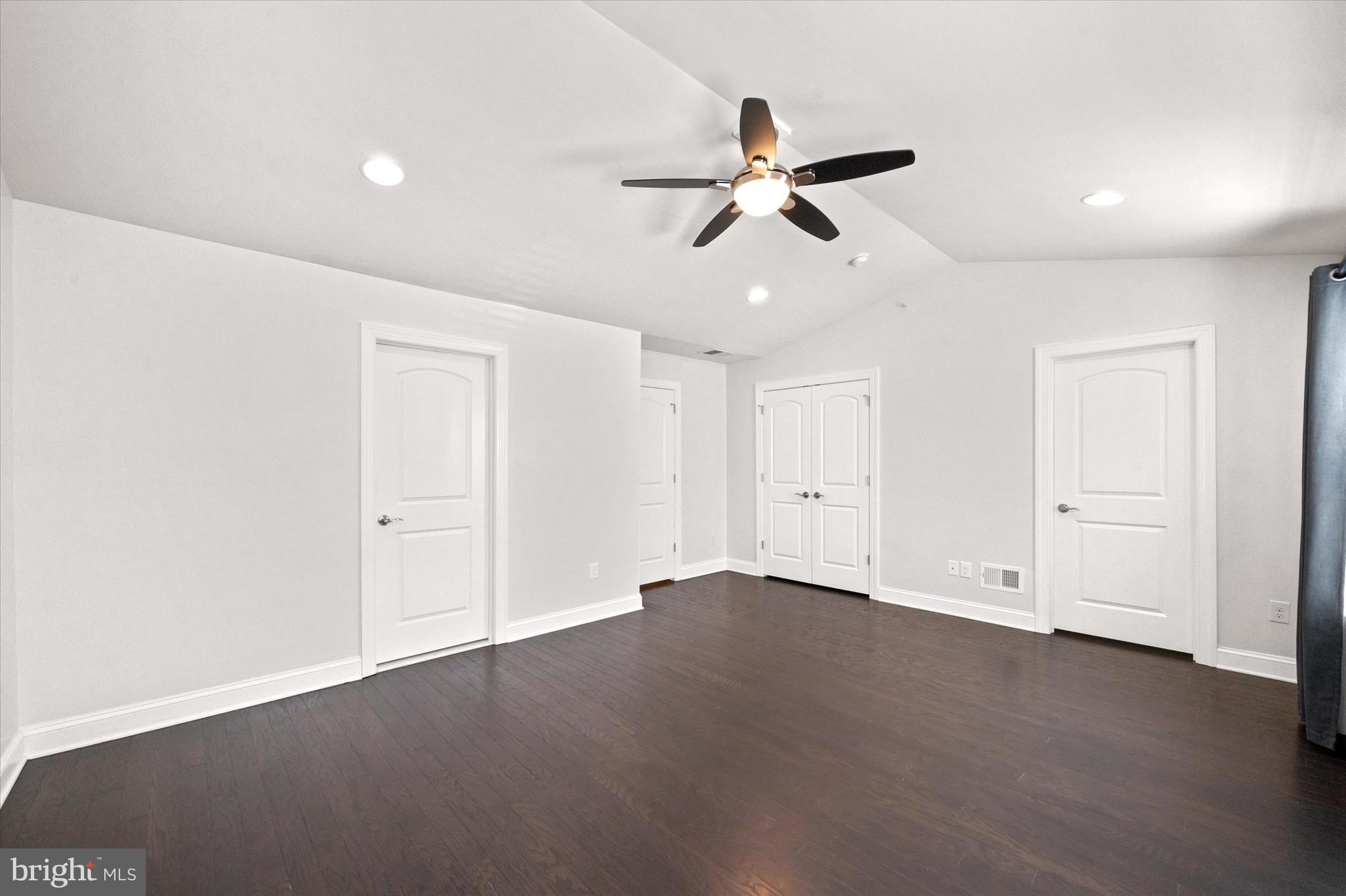 THE RES AT ROSE TREE - Residential