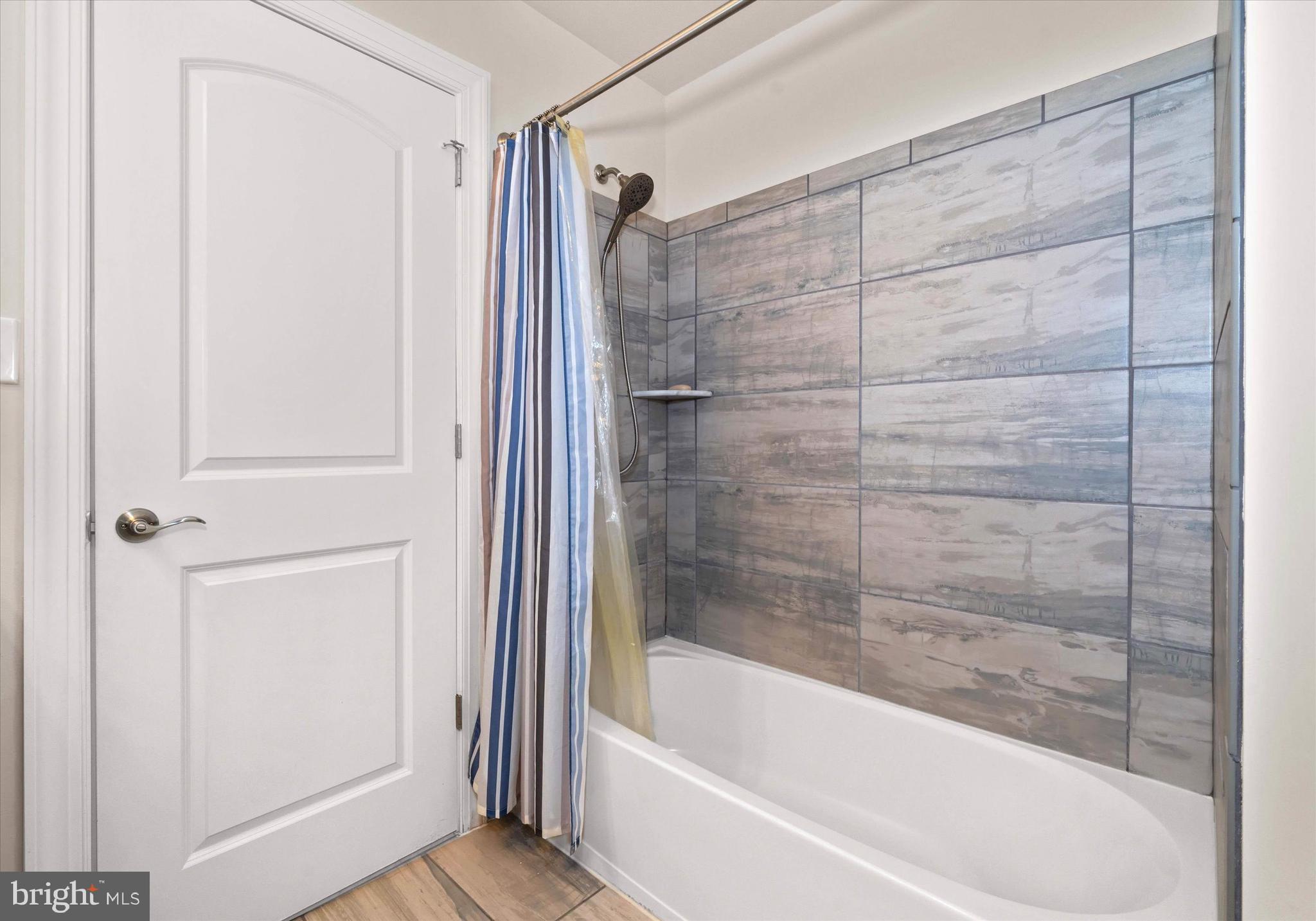 THE RES AT ROSE TREE - Residential