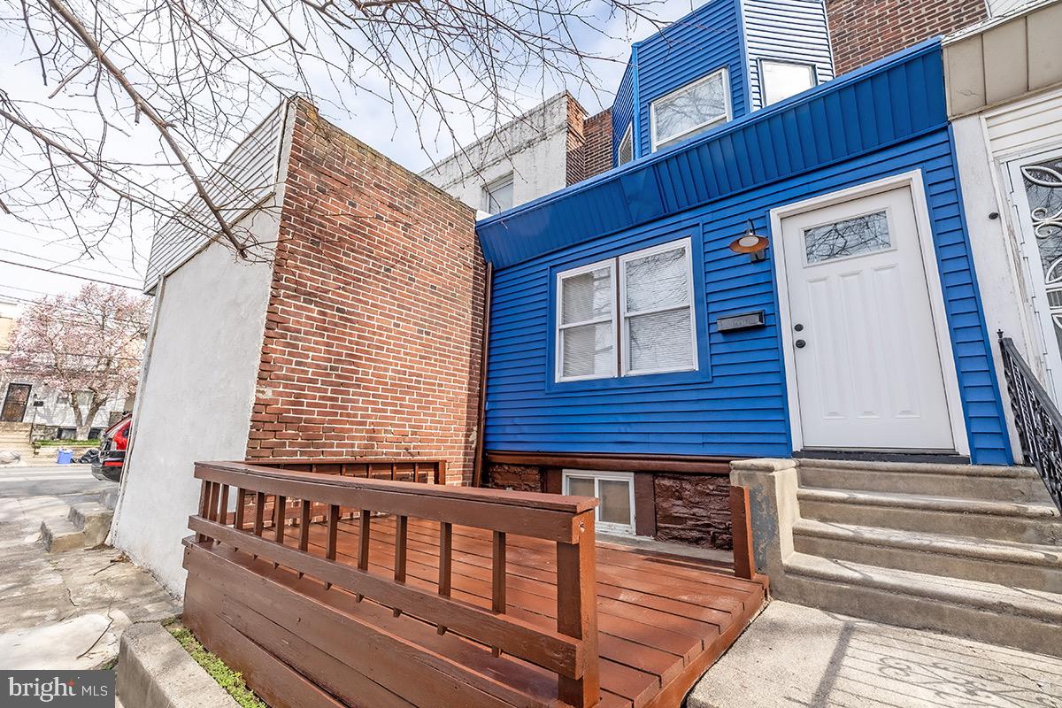 PHILADELPHIA (SOUTHWEST) - Residential