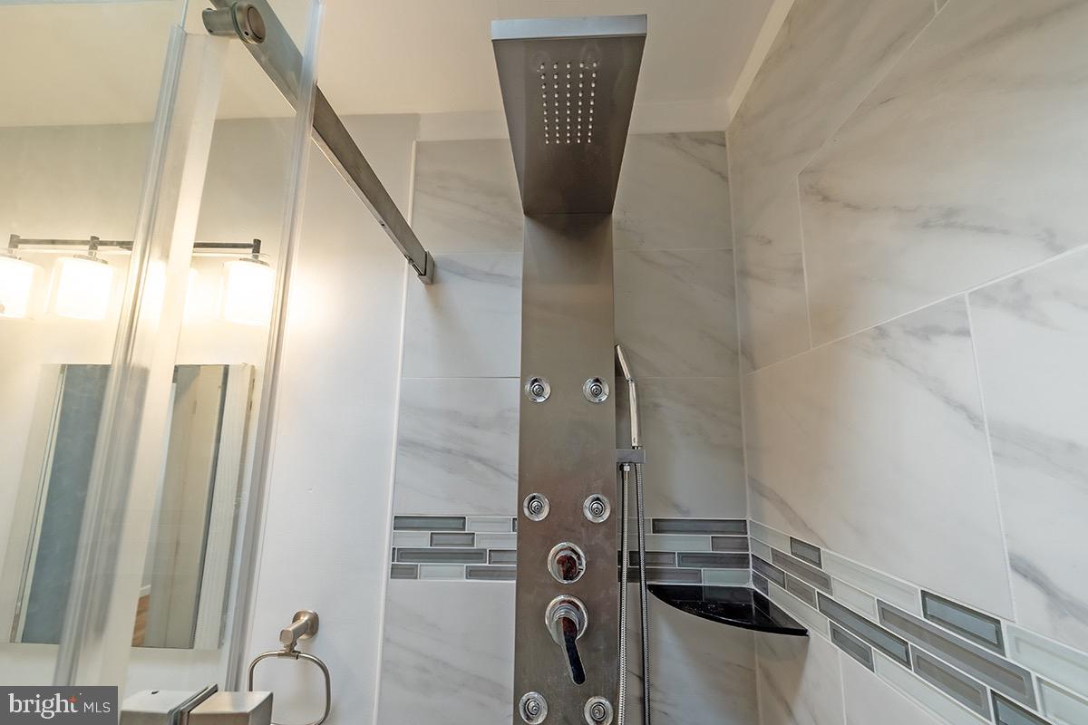 PHILADELPHIA (SOUTHWEST) - Residential