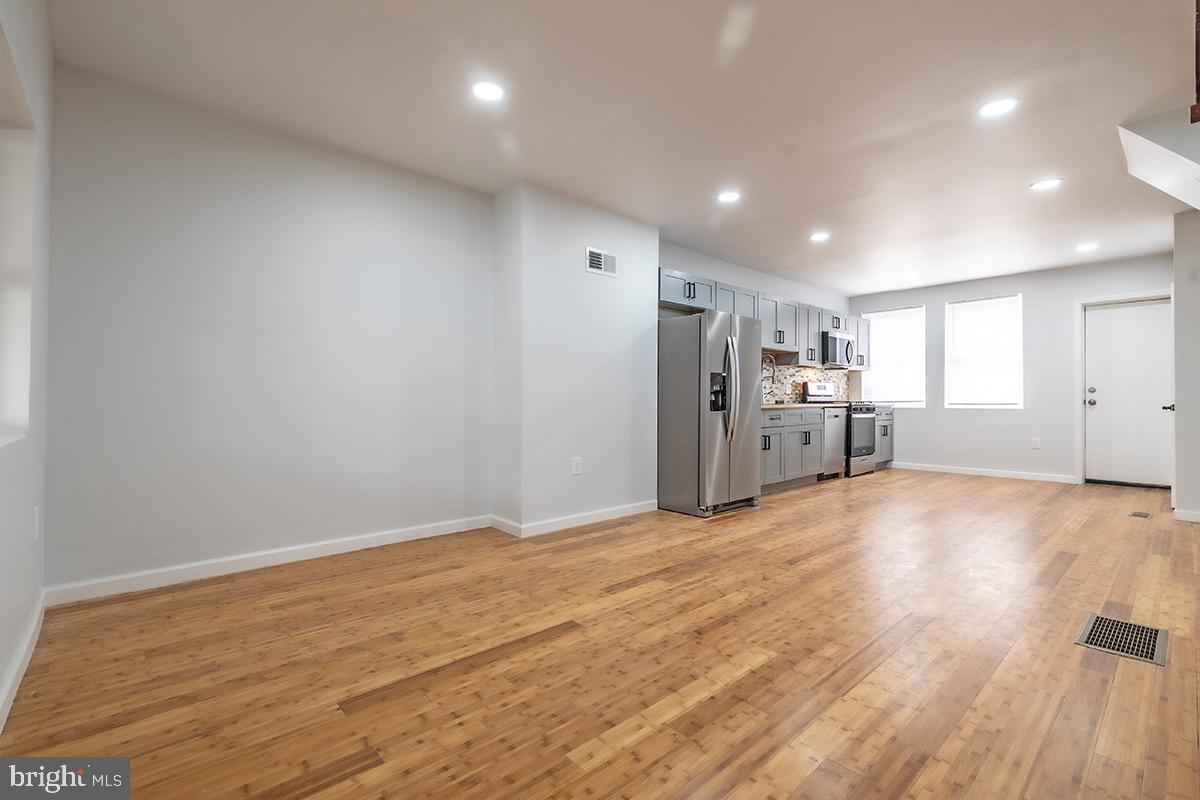 PHILADELPHIA (SOUTHWEST) - Residential