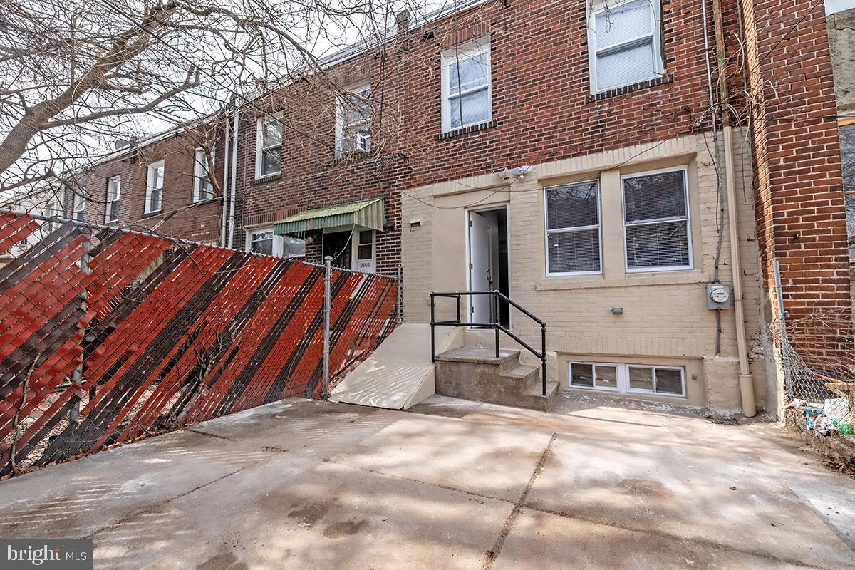 PHILADELPHIA (SOUTHWEST) - Residential