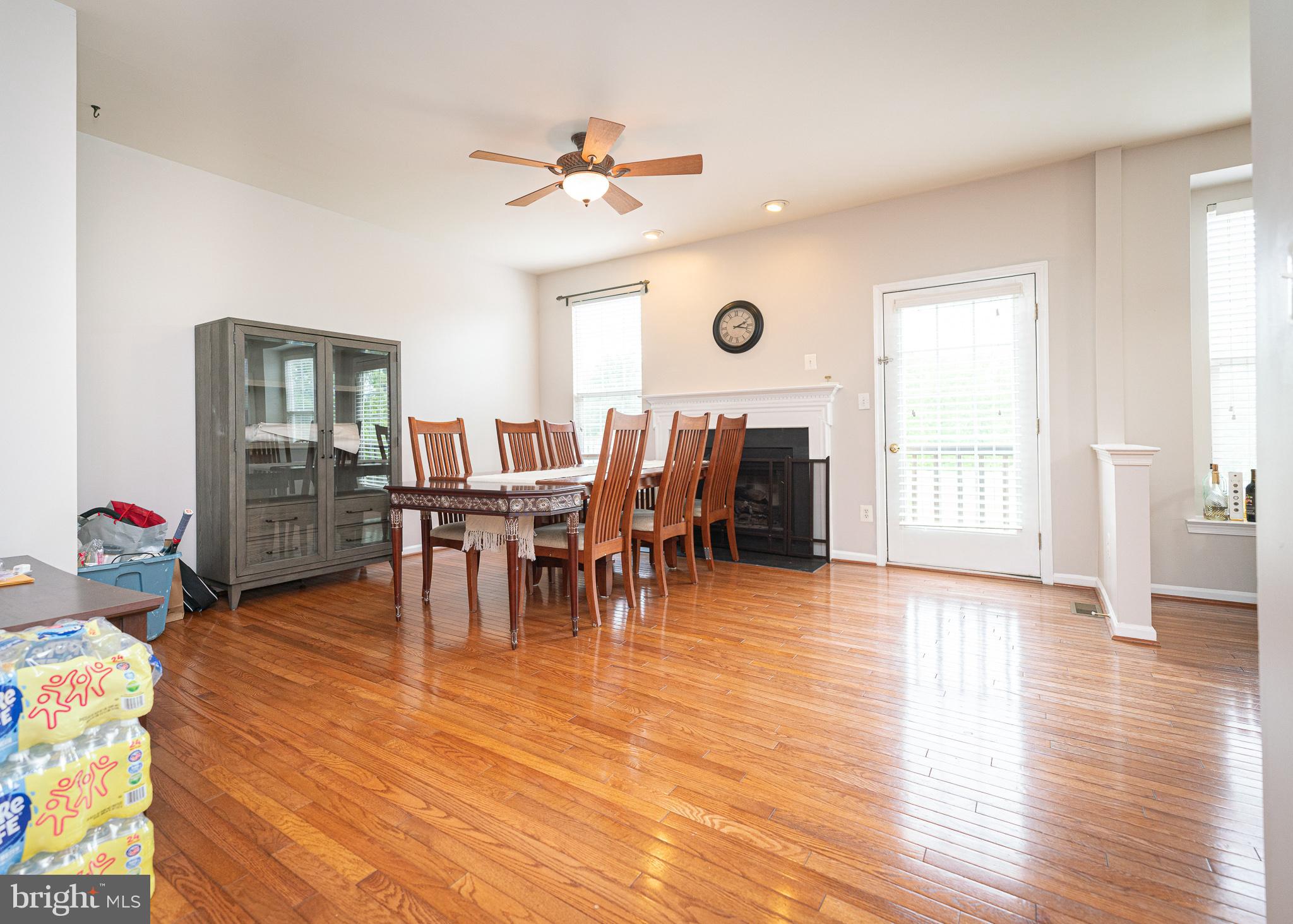 BELMONT LAND BAY - Residential Lease